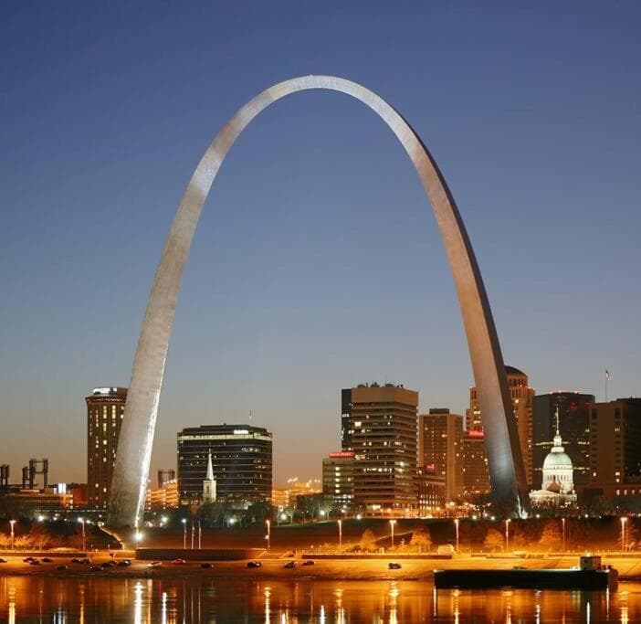 1BR with W&D Mins To America Center Downtown