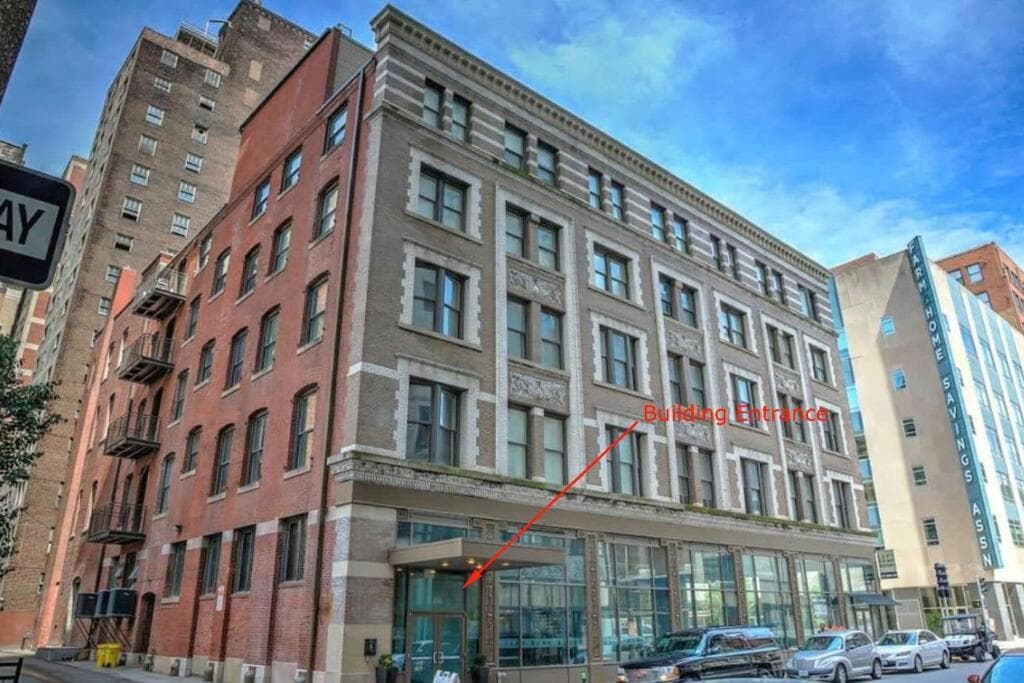 1BR with W&D Mins To America Center Downtown