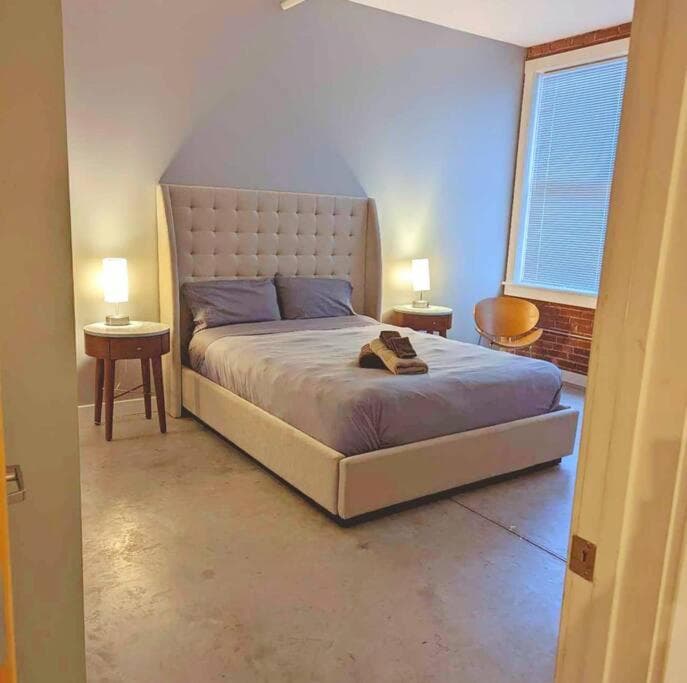1BR with W&D Mins To America Center Downtown