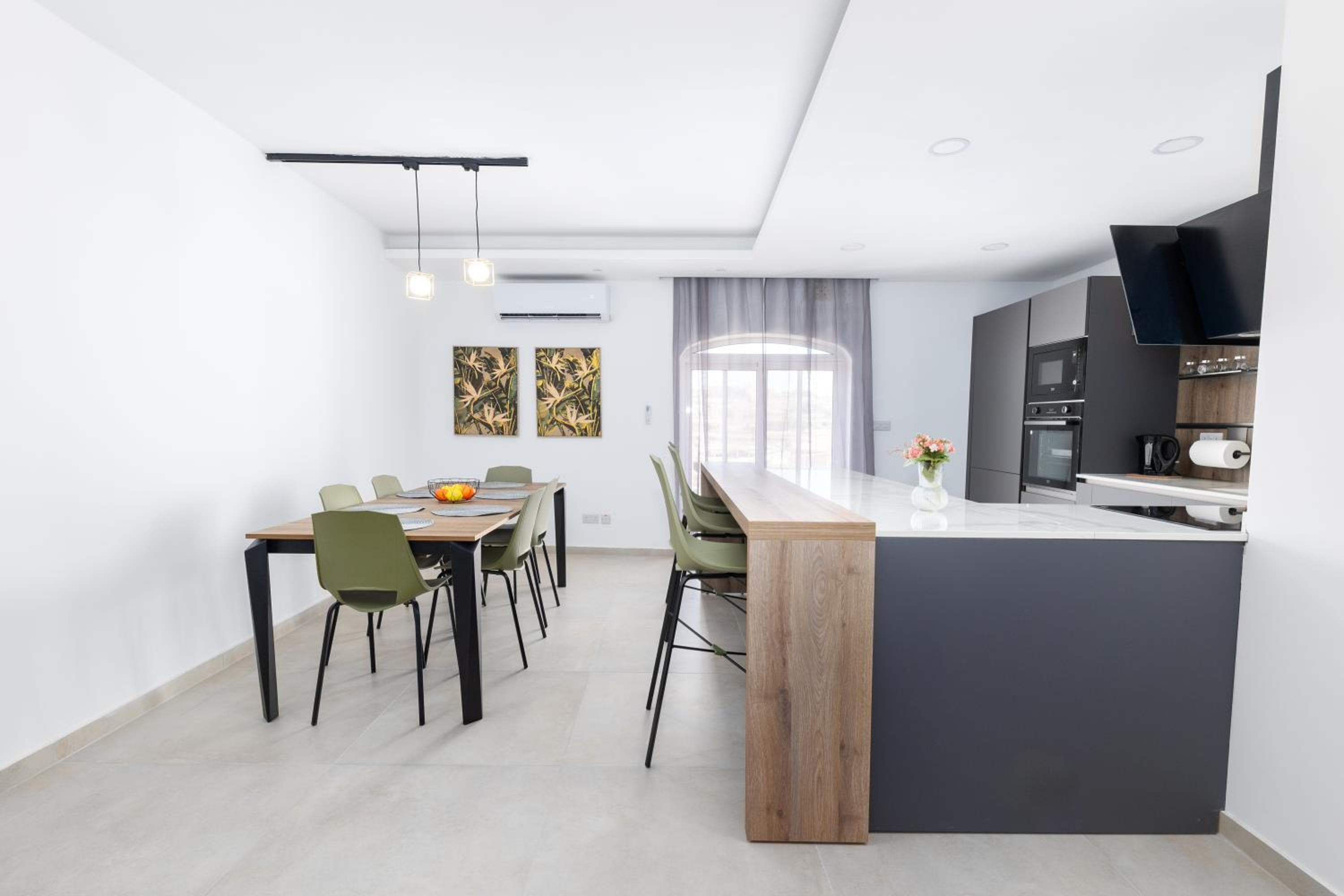 Luxury Family Apartment close to Mgarr ix-Xini with Parking