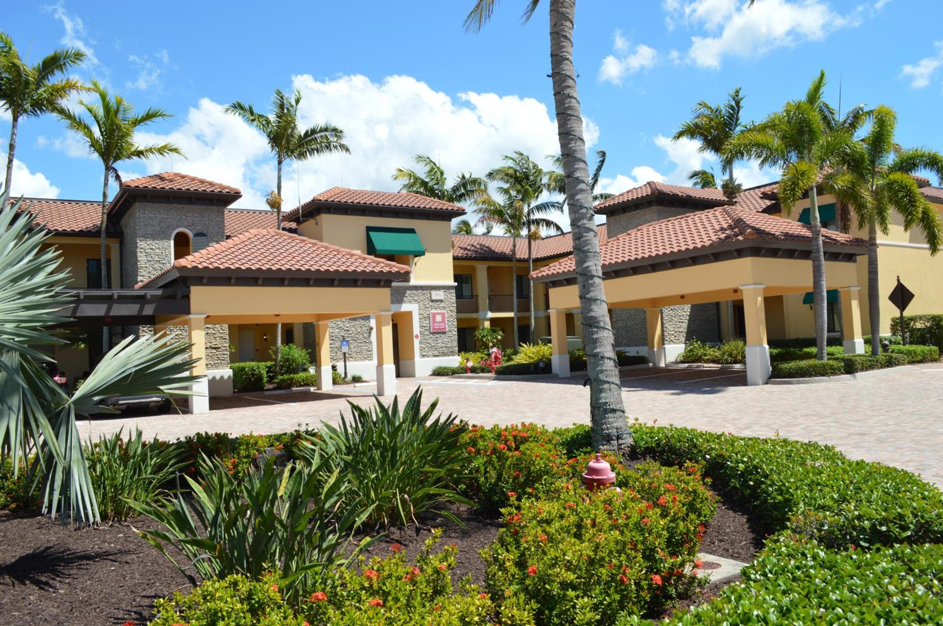 Naples Bay Resort and Marina