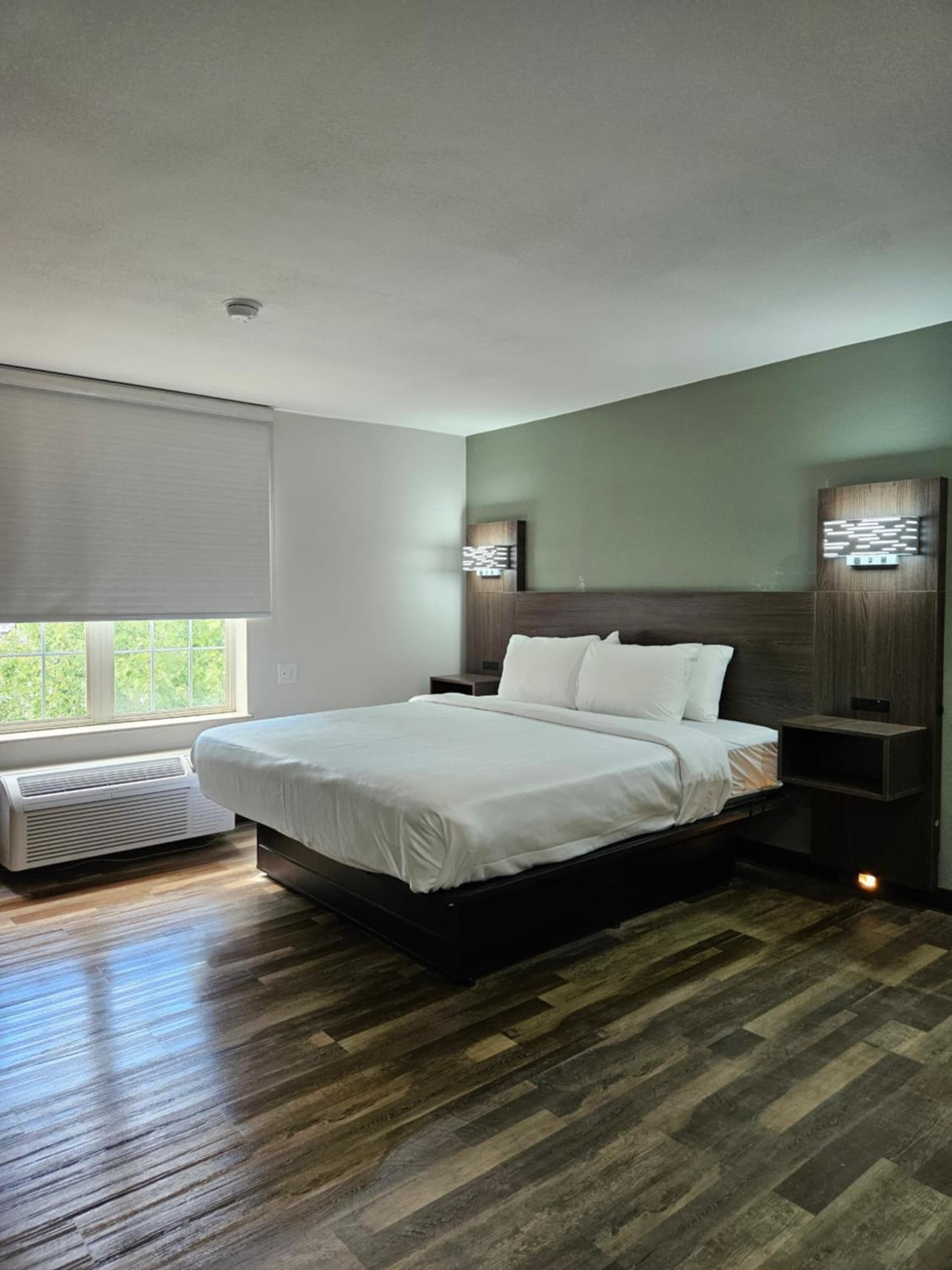 Quality Inn & Suites Columbia Harbison