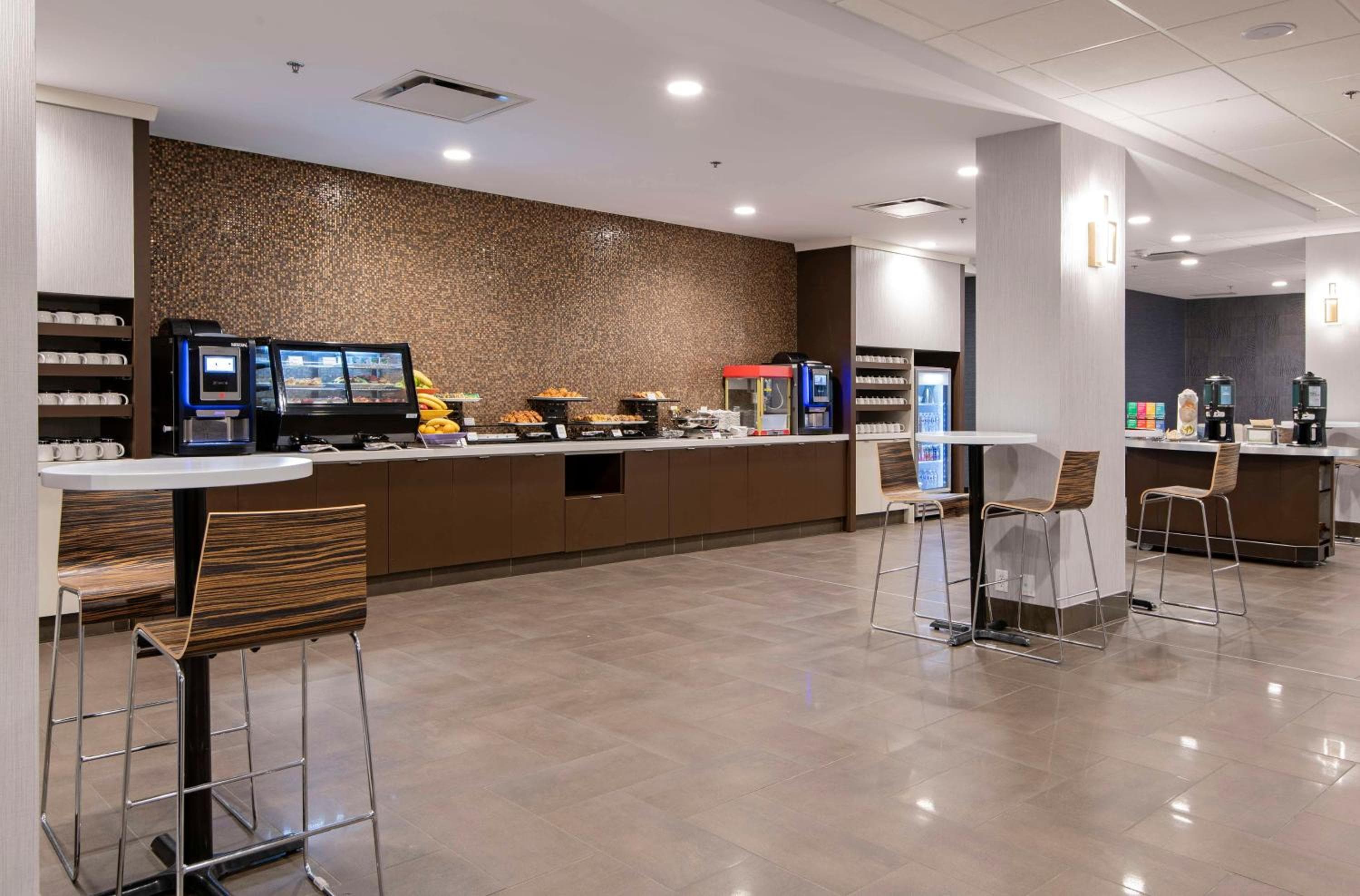 DoubleTree by Hilton West Edmonton