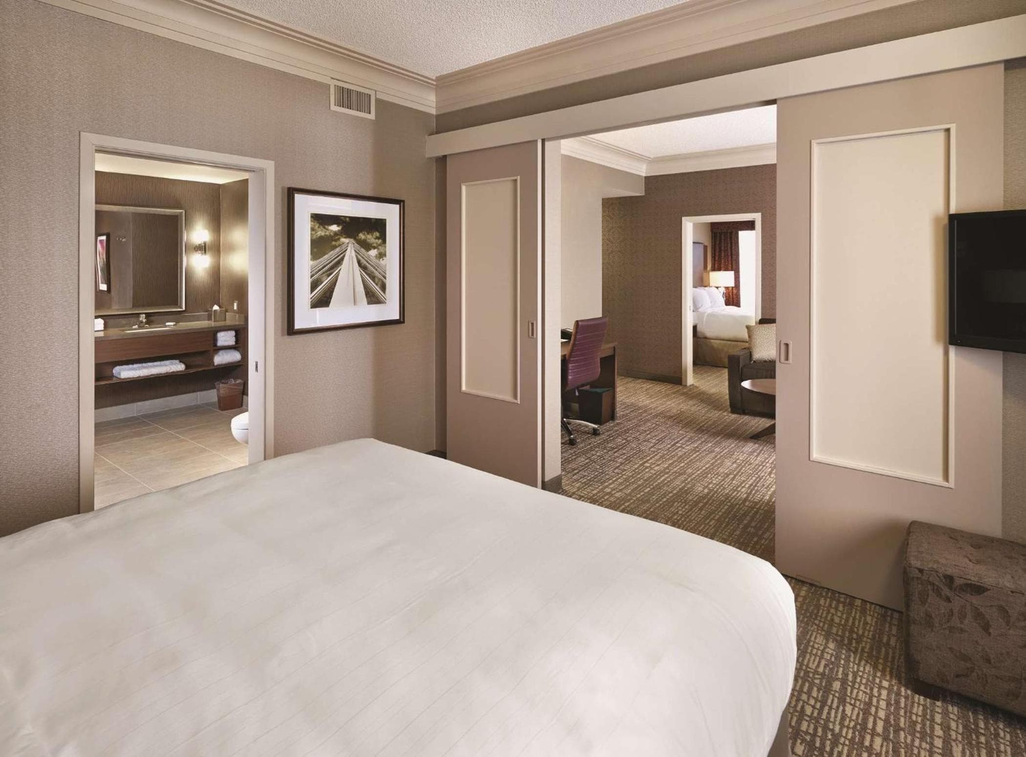 DoubleTree by Hilton West Edmonton
