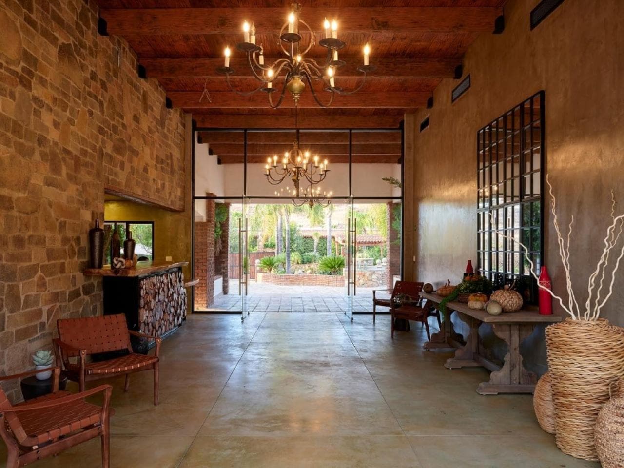 Surya Hotel