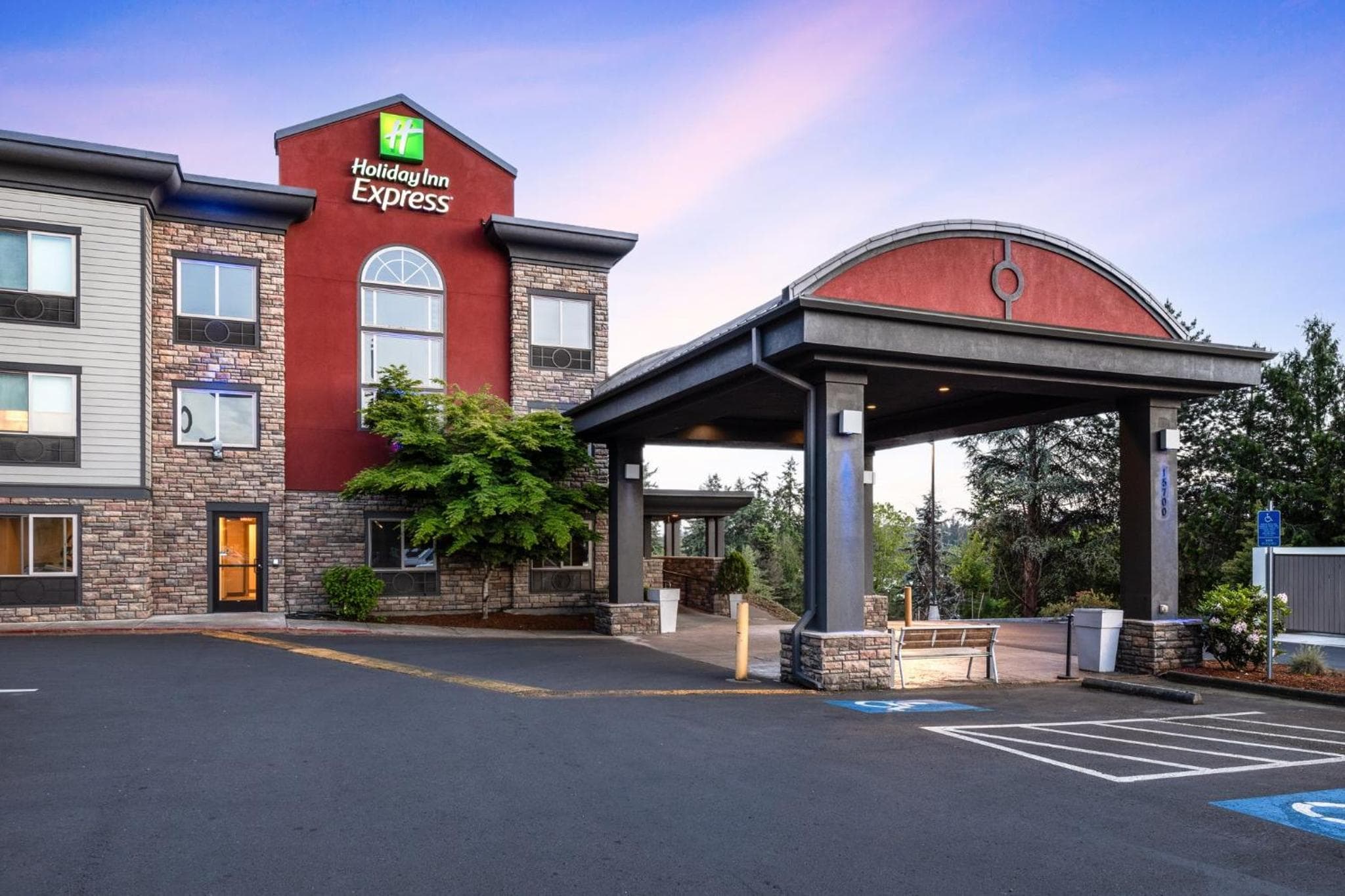 Holiday Inn Express Portland South - Lake Oswego by IHG