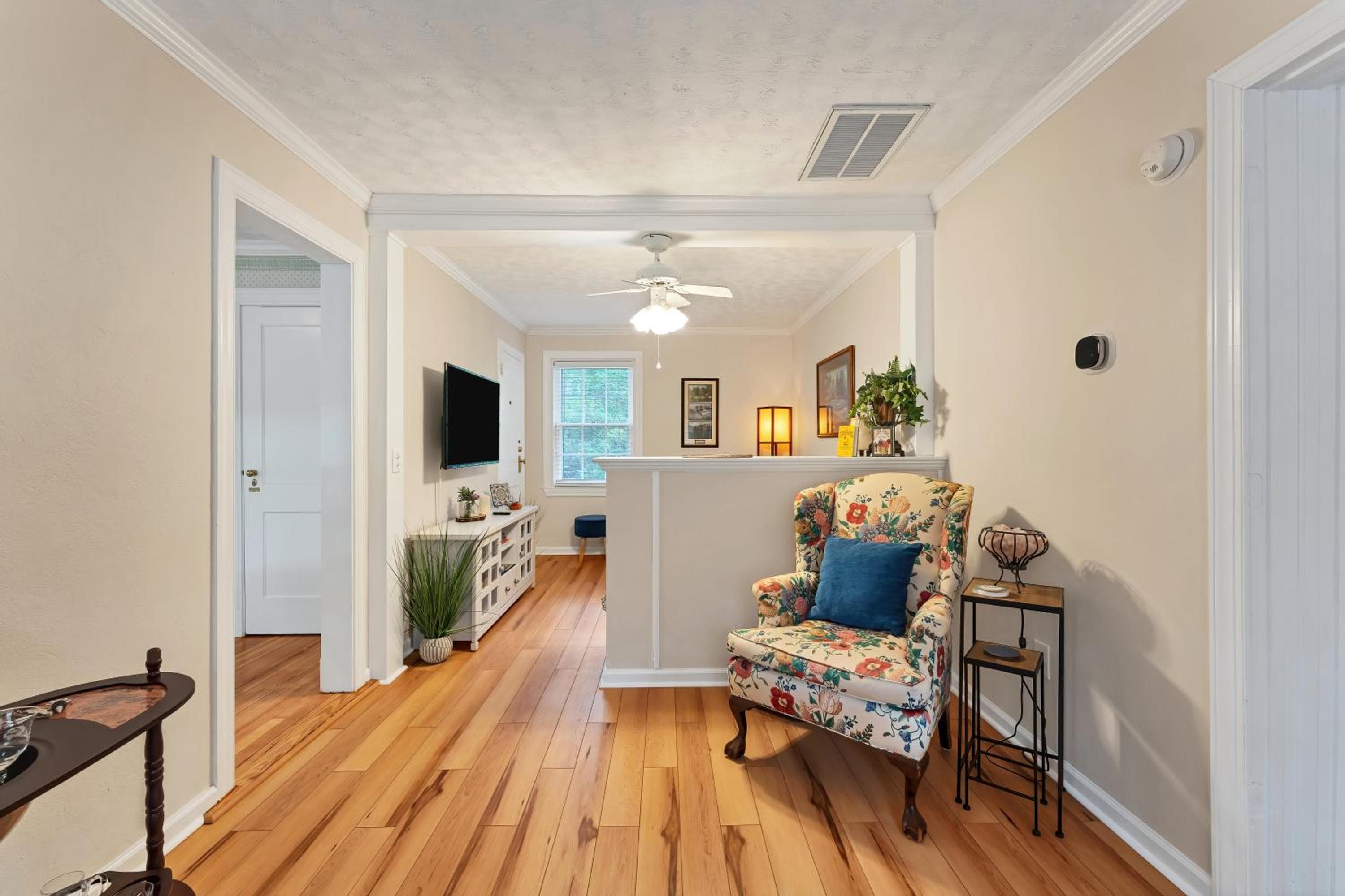 The Cottage at Knollwood Manor