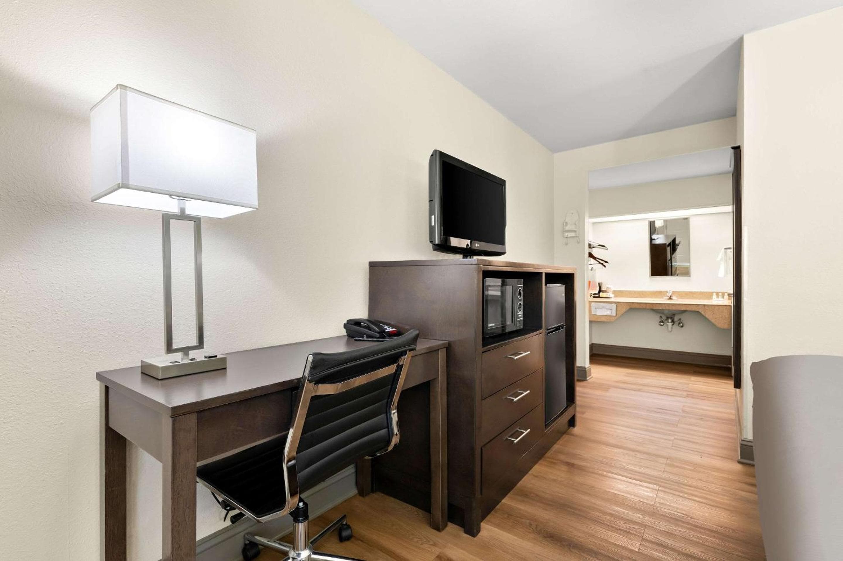 Quality Inn Pelham I-65 exit 246