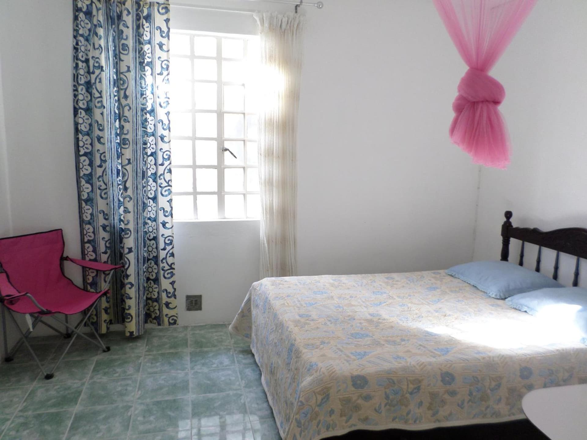 Spacious Apartment in Calodyne with Enclosed Garden