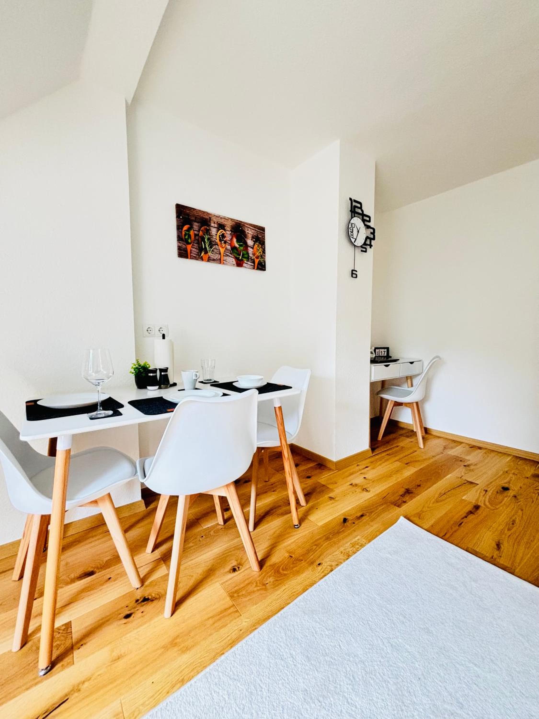 Schöne & gemütliche Wohnung direkt am Bahnhof