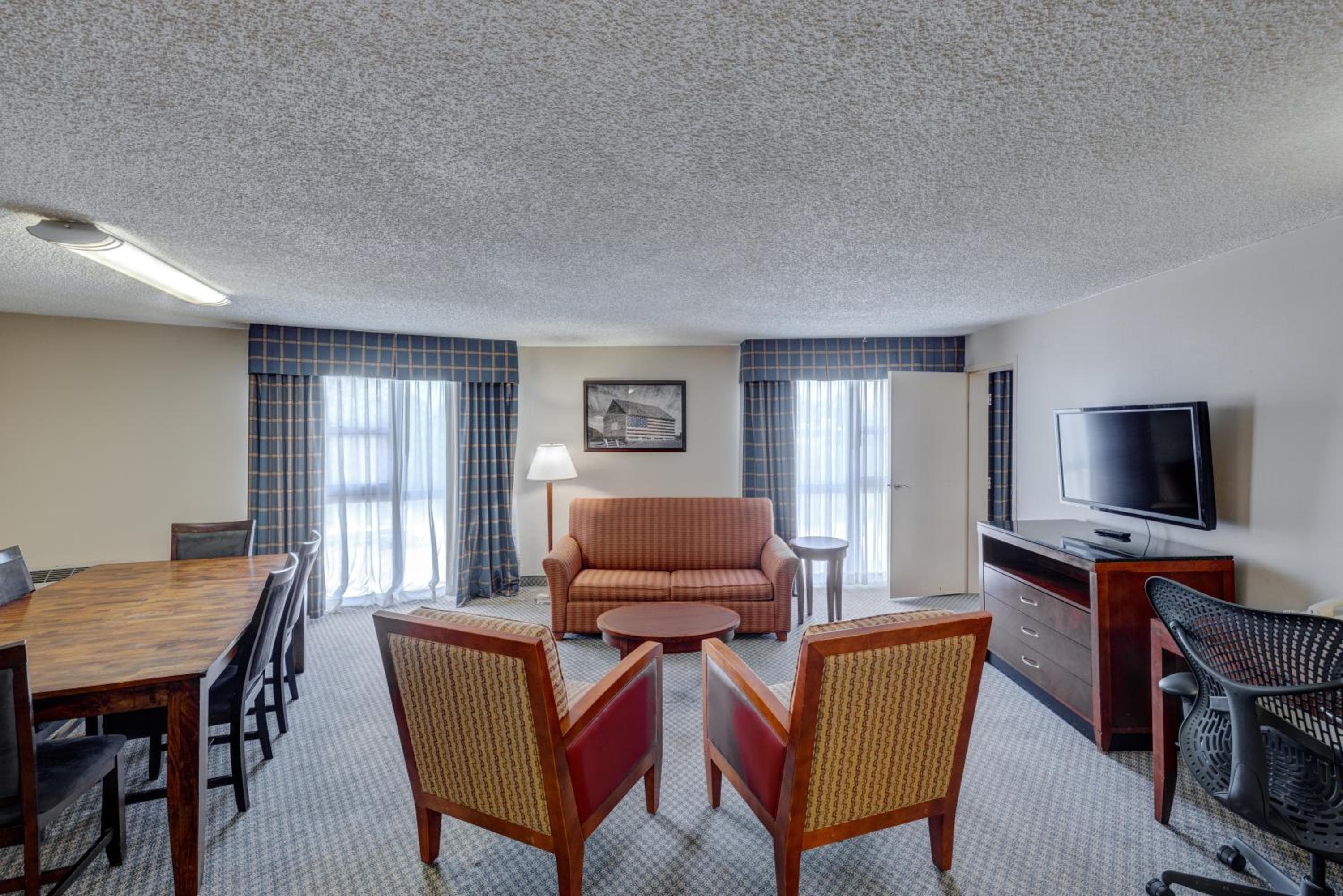 Riverside Hotel
