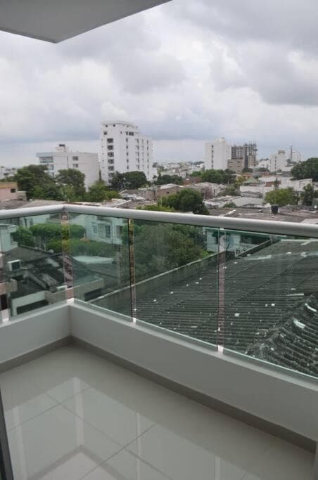 Apto de 3 alcobas, 2 balcones en lugar estratégico
