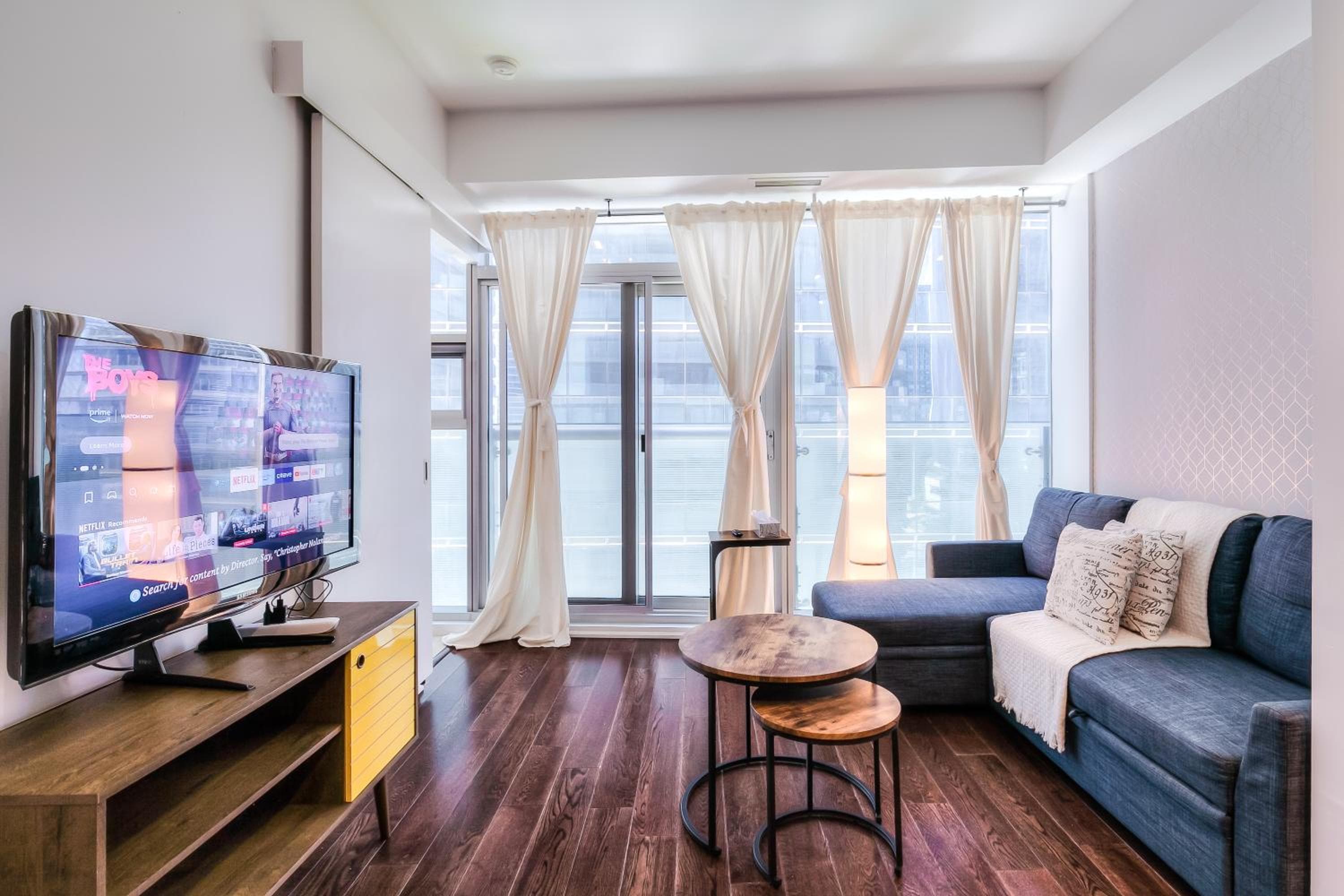 StayToronto - The York Suites