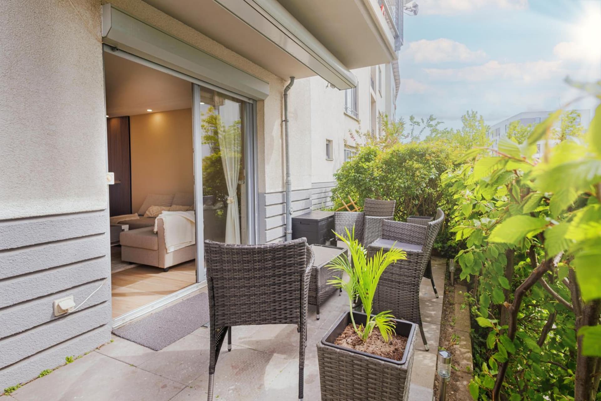Schöne Wohnung mit Terrasse Nähe Airport