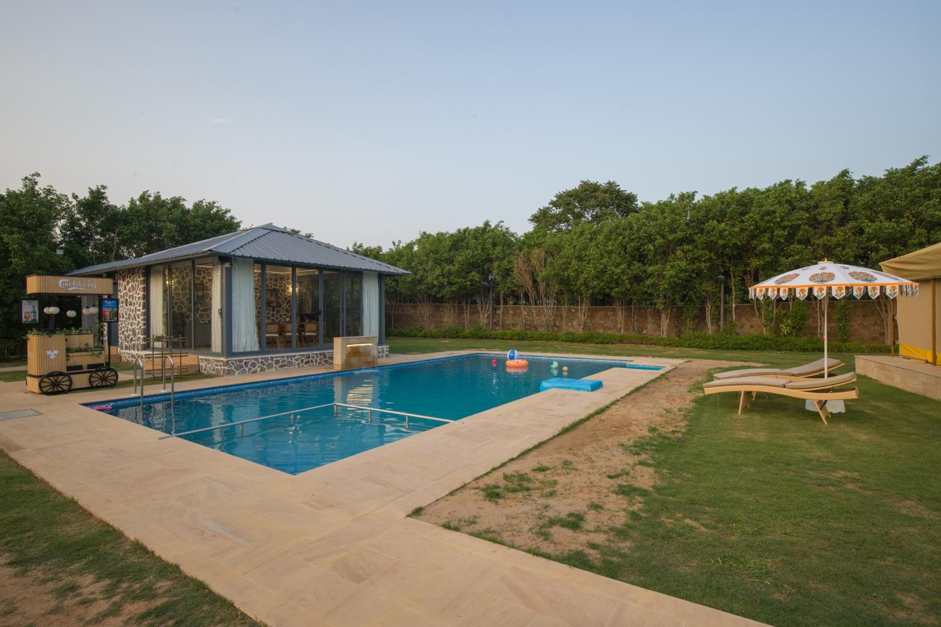 Elivaas 5 BHK with Pool, Tents & Pond - Kaimalgarh Farmstay
