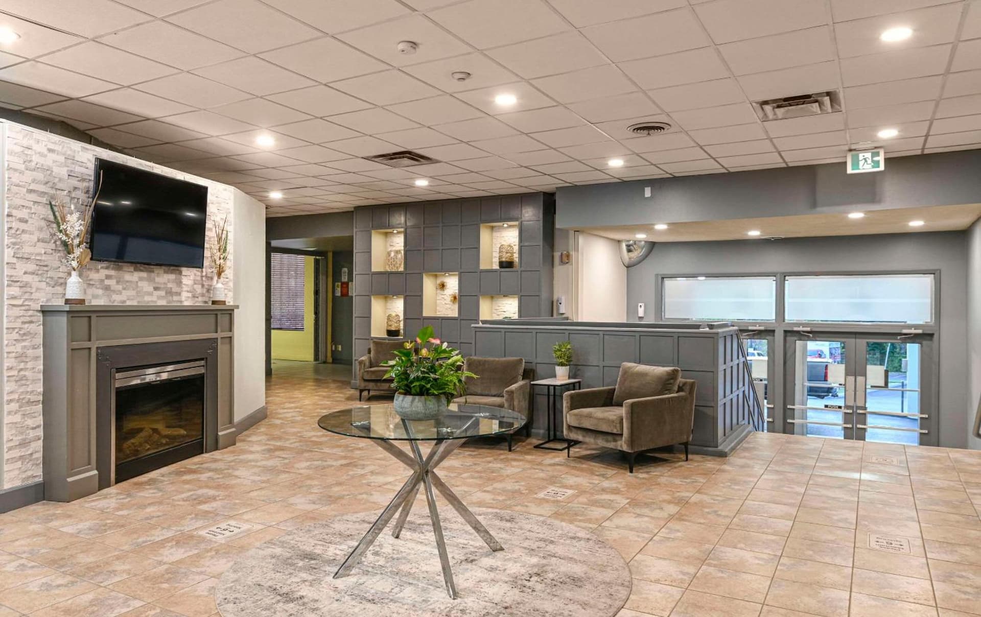 Comfort Suites Kingston Central