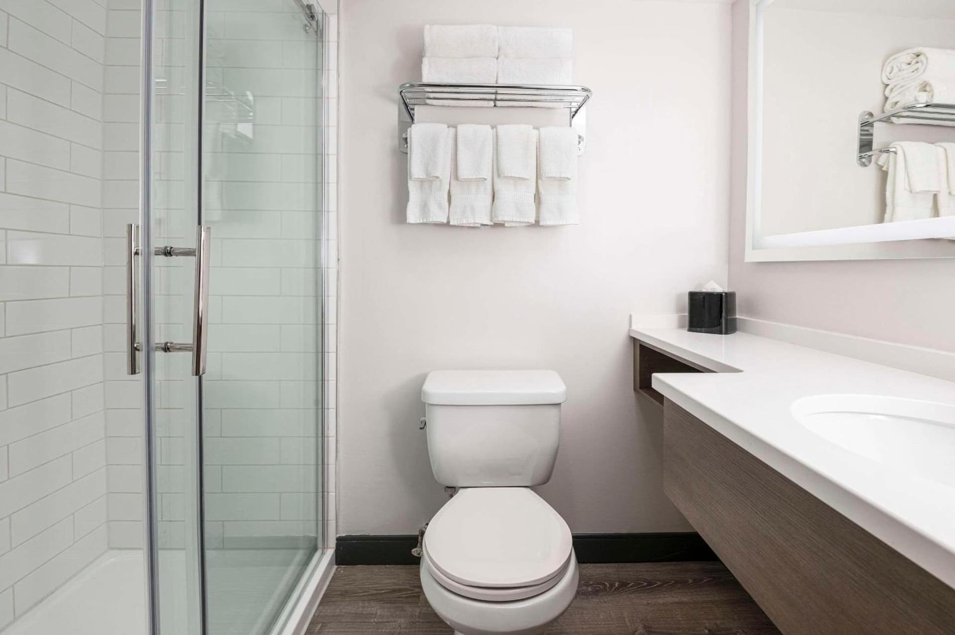 Comfort Suites Kingston Central