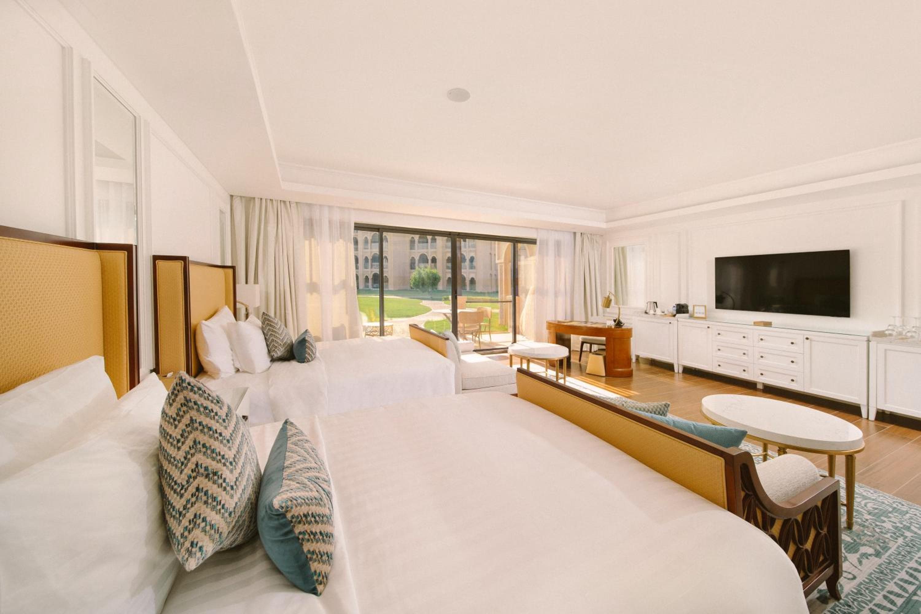 Royal Saray Resort