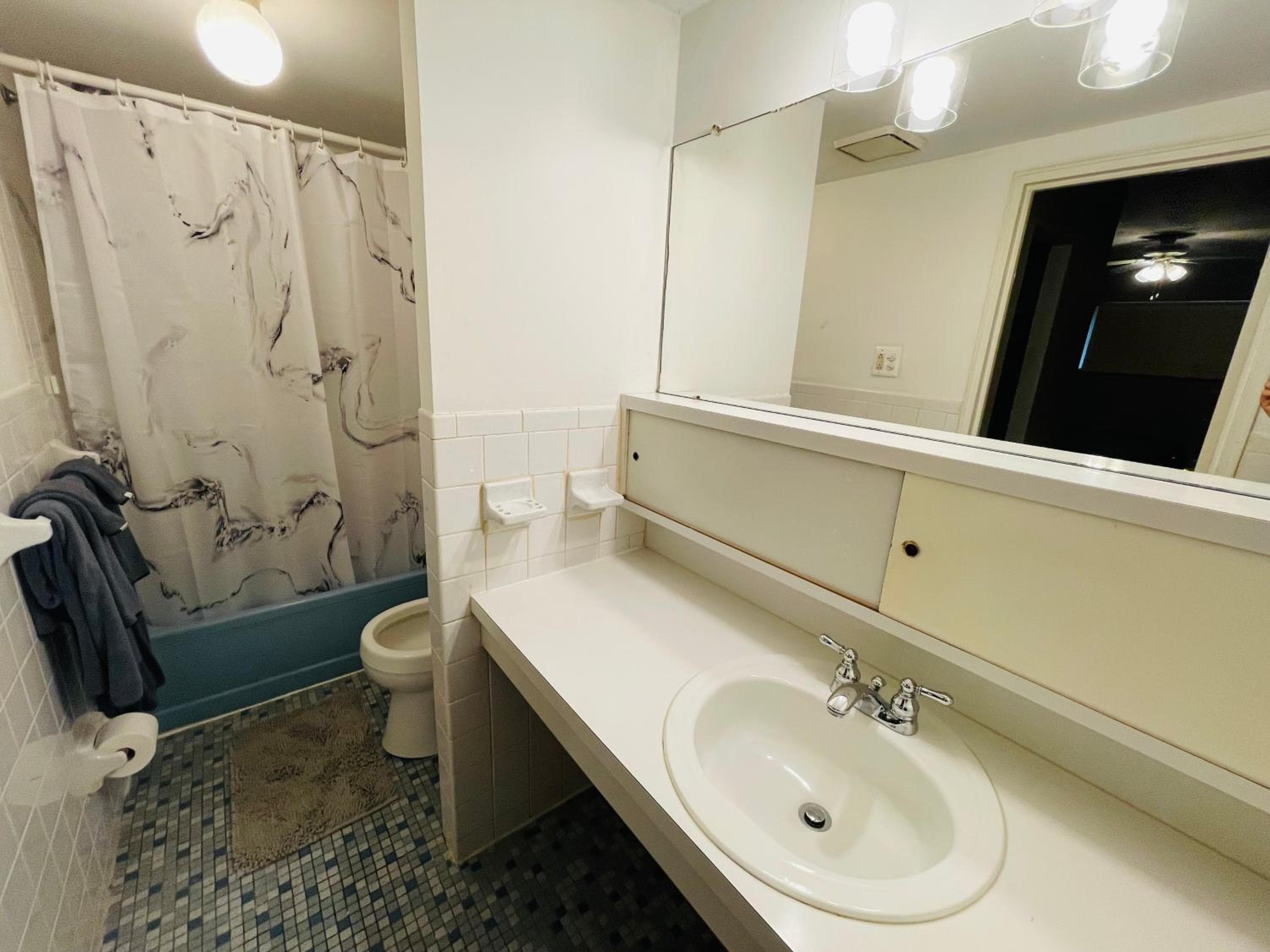Amazing 2br 2b Condo In Elkins Park