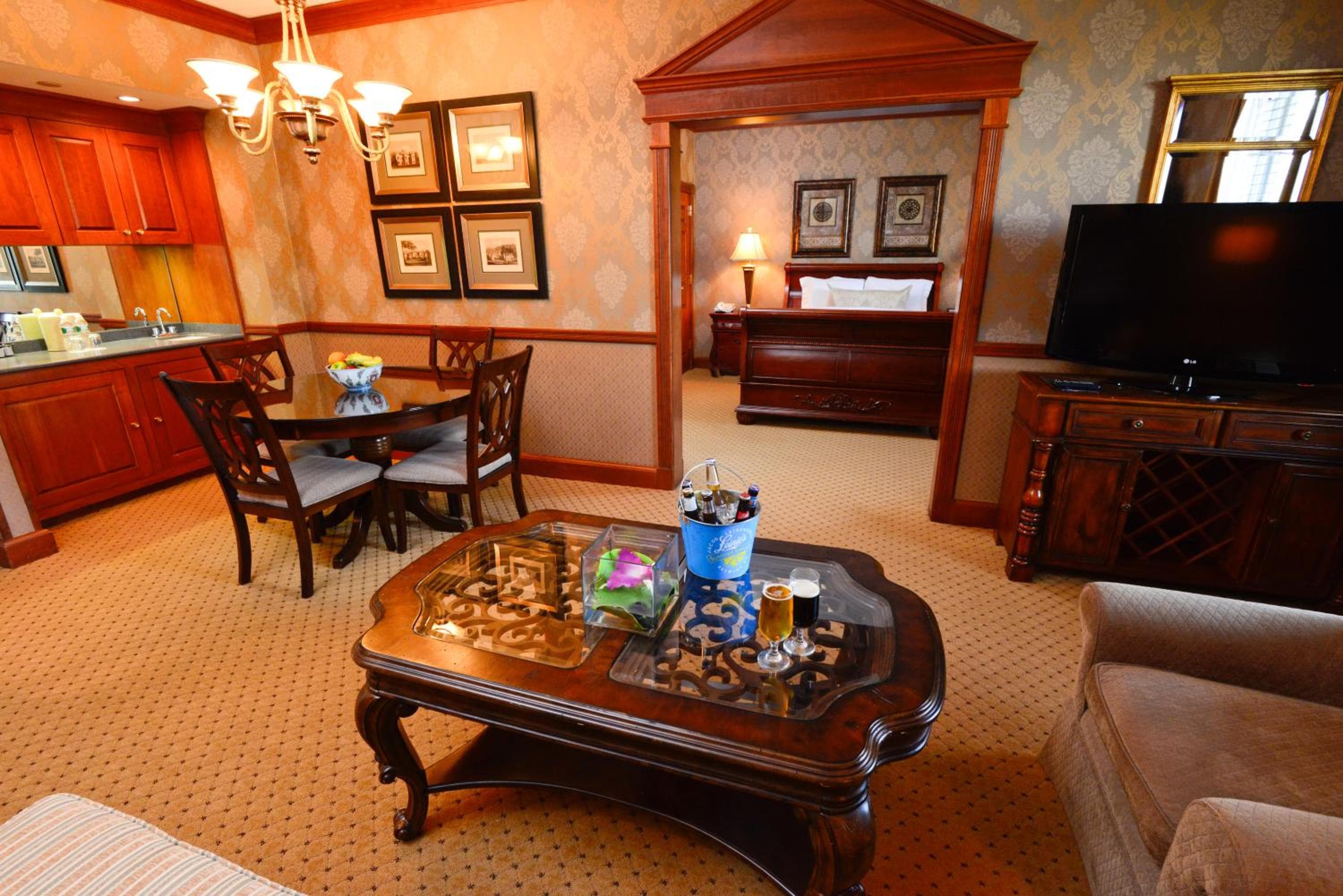 Nassau Inn