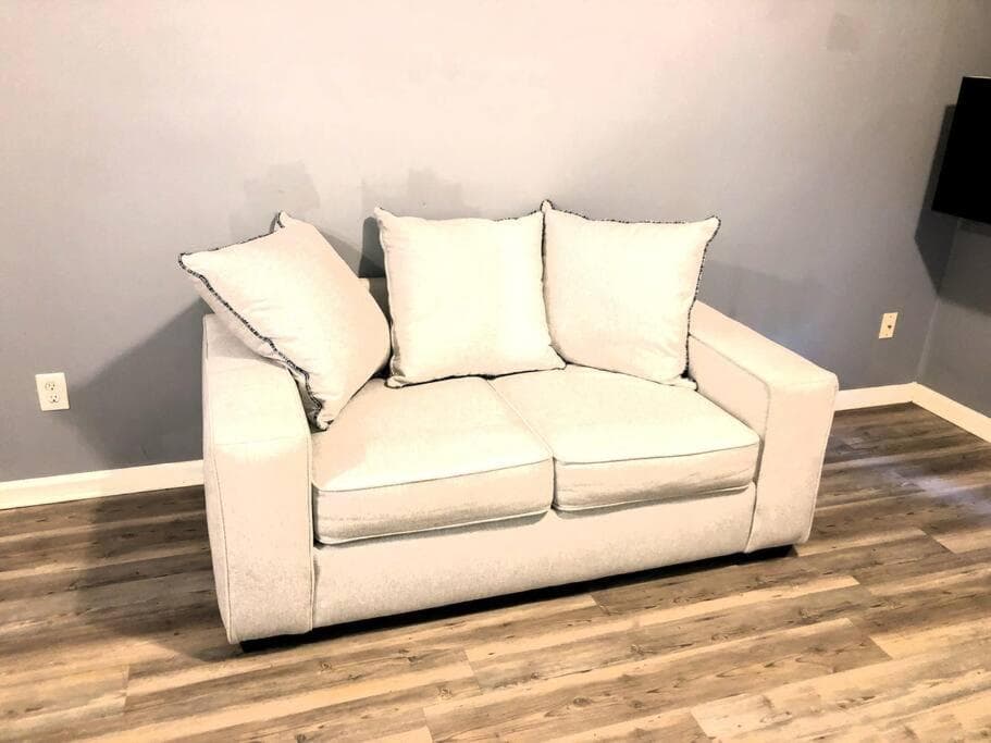 Garden Level 1BR condo, Central Luxury Suite