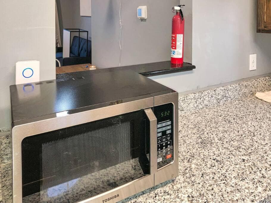 Garden Level 1BR condo, Central Luxury Suite