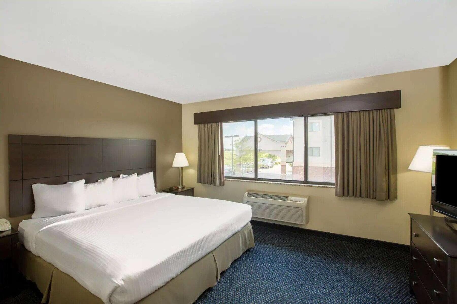 AmericInn by Wyndham Lincoln South