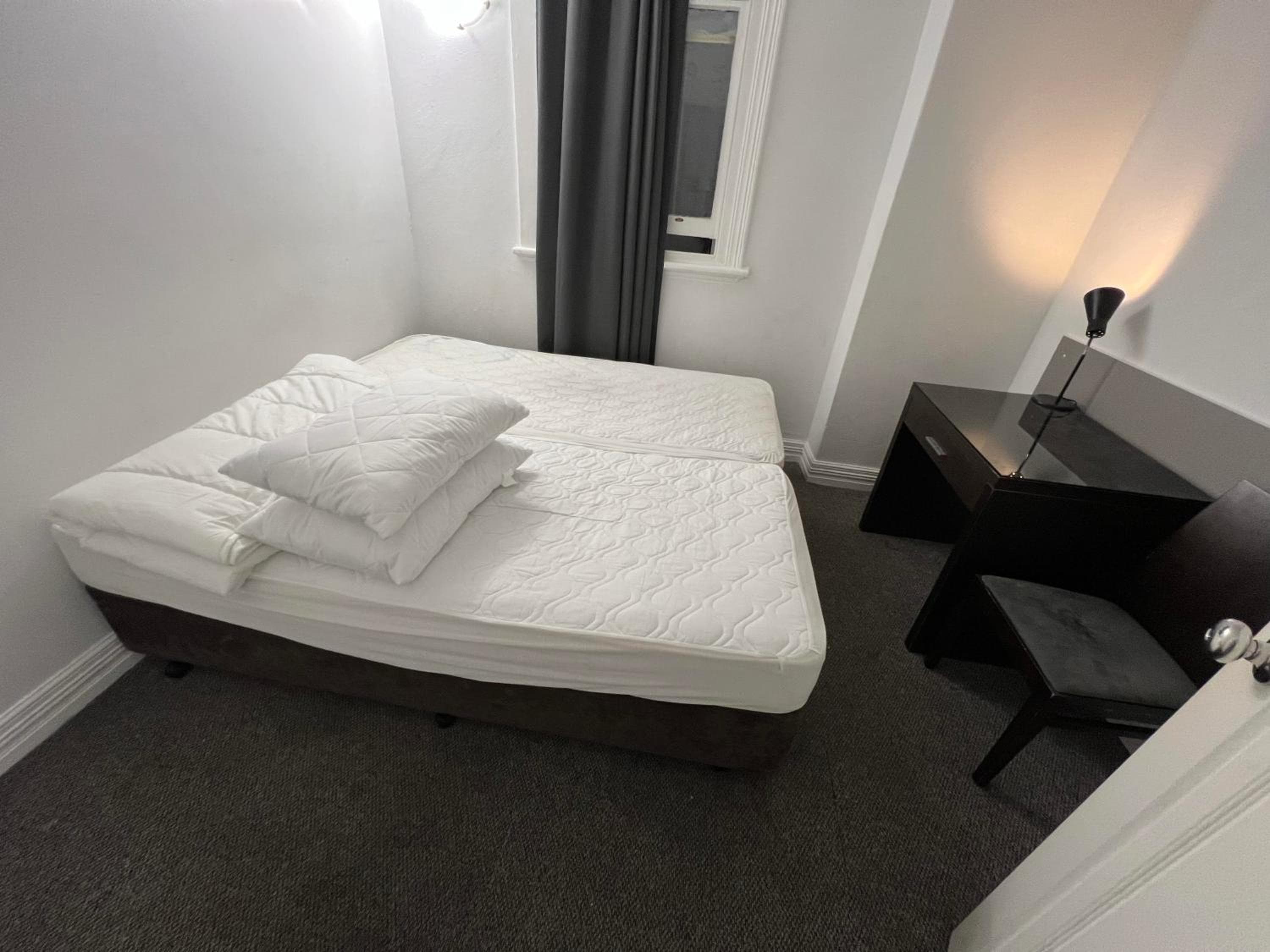 Wallaby Backpackers Hostel Perth - note - Valid passport required to check in -