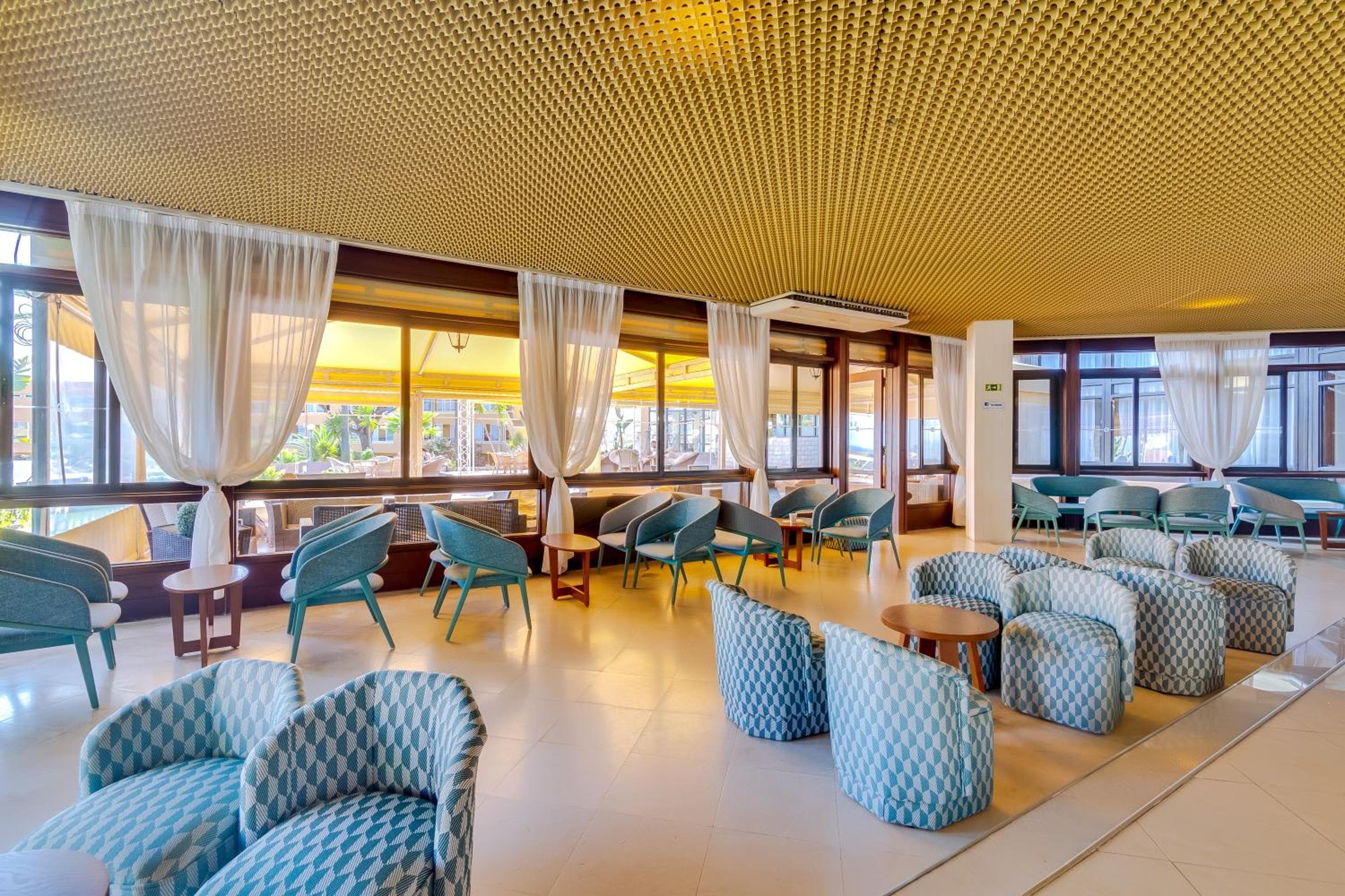 Auramar Beach Resort