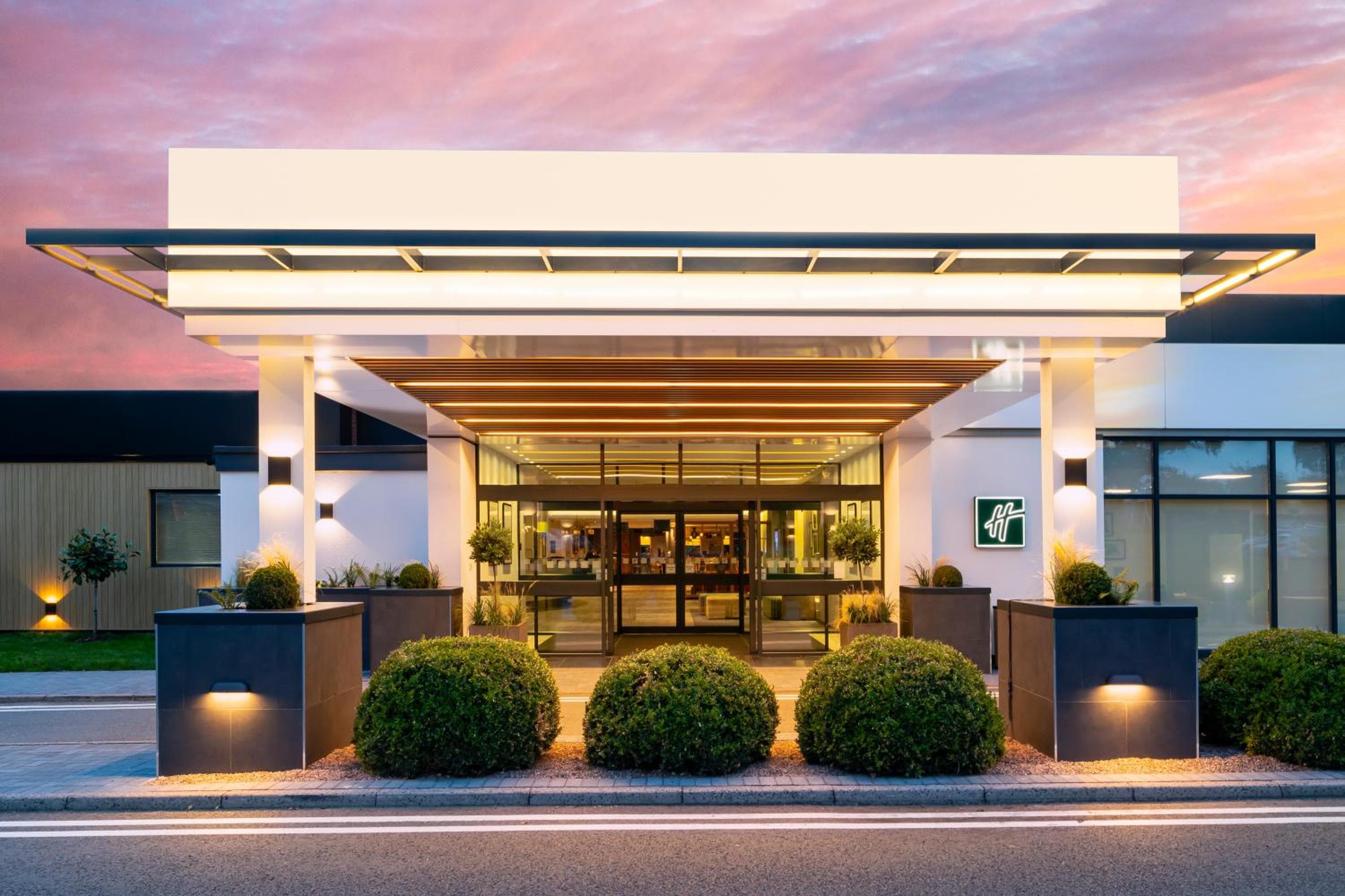 Holiday Inn Coventry M6, J2 by IHG