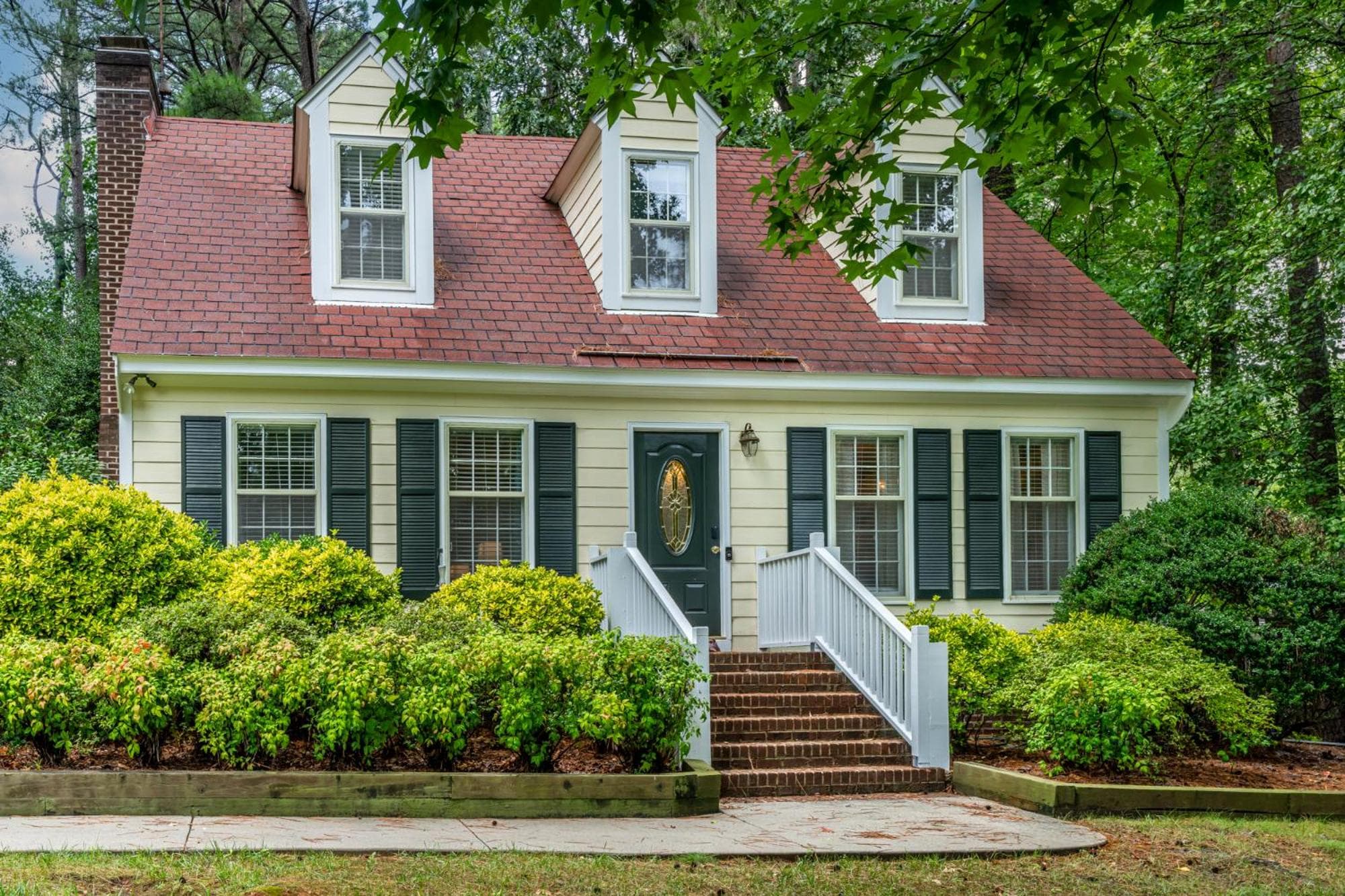 Cozy 4bd Home - NC State & Airport nearby