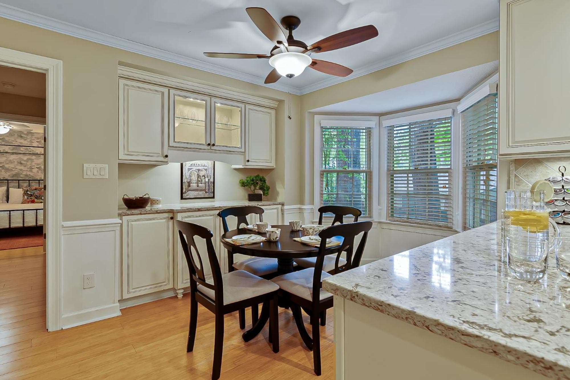 Cozy 4bd Home - NC State & Airport nearby
