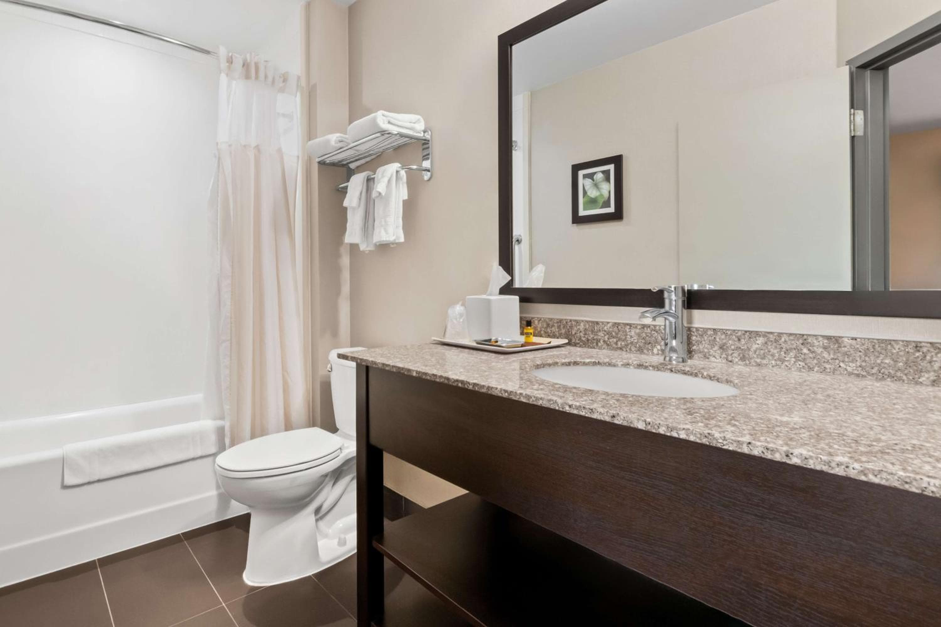 Best Western Plus Fergus Hotel