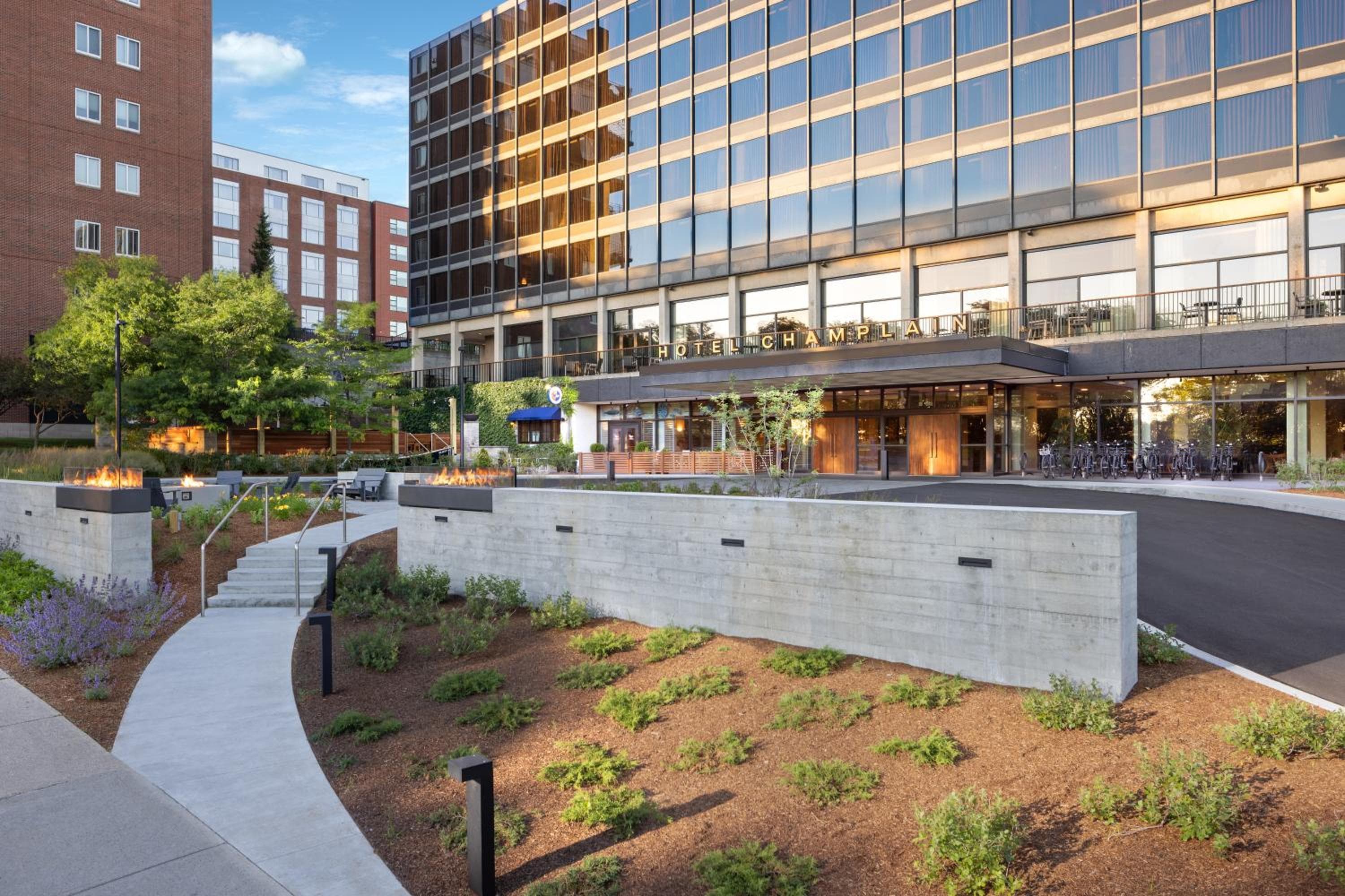 Hotel Champlain Burlington, Curio Collection by Hilton