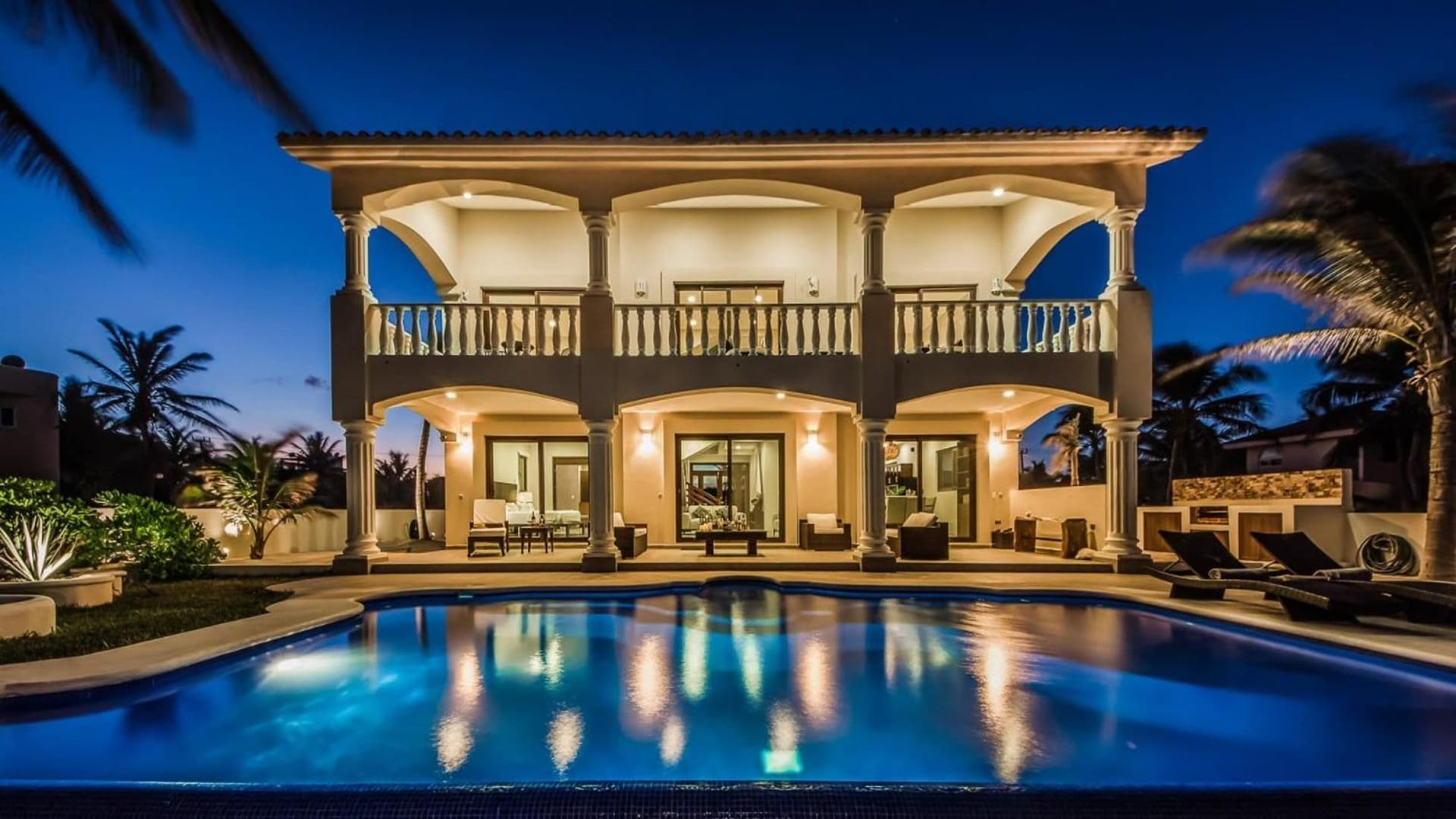 Sofi Beachfront villa in Tankah Bay!