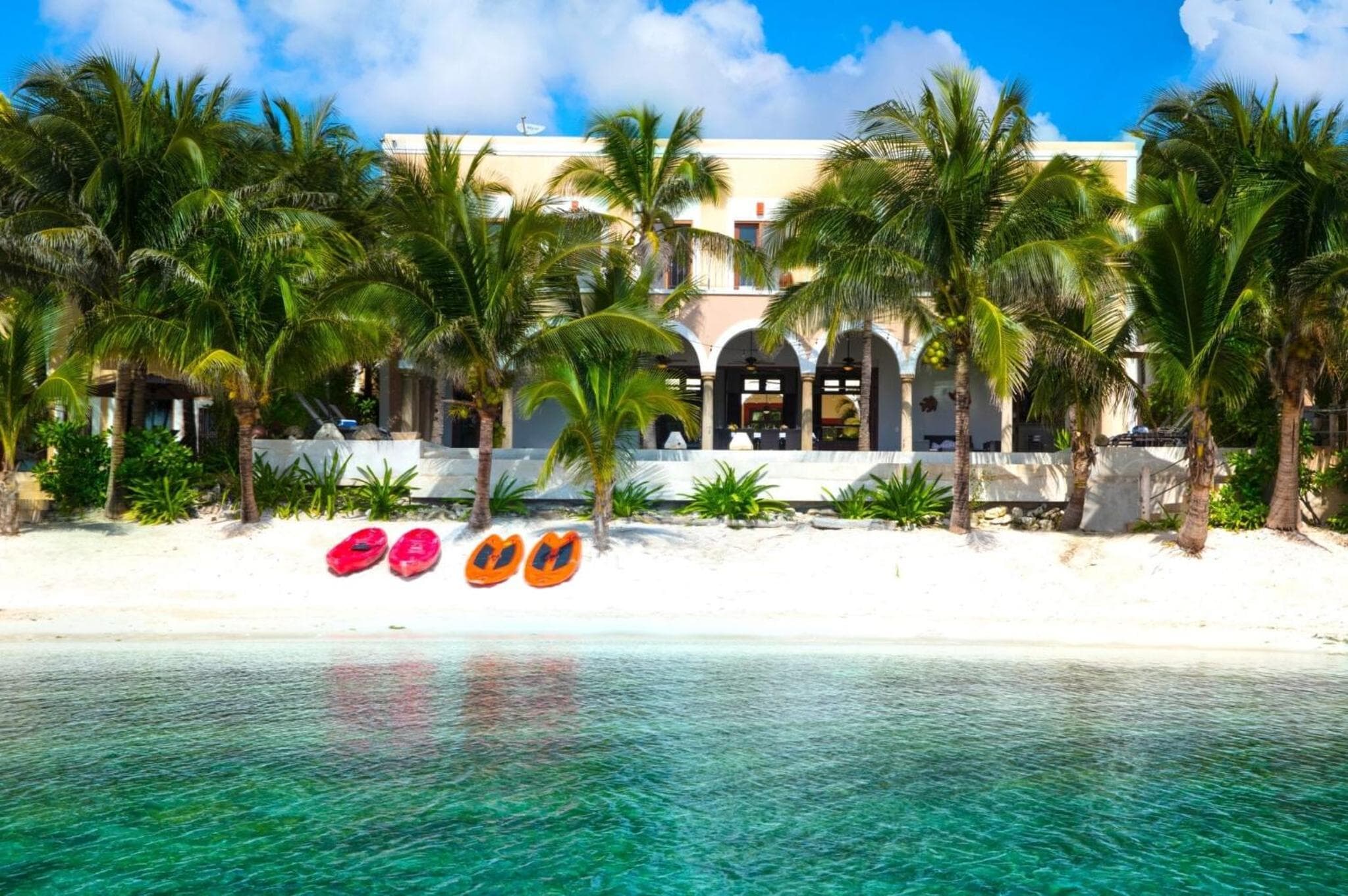 Beautiful hacienda del Mar