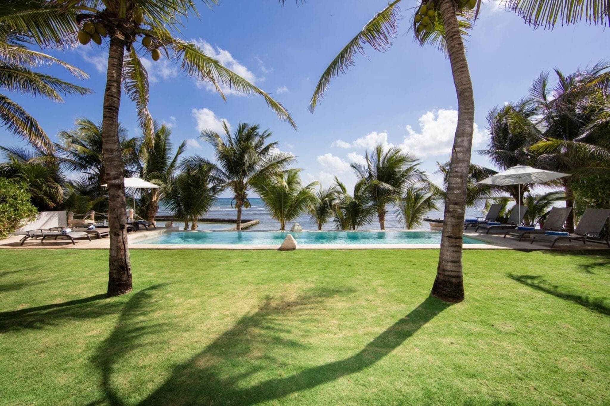 Beautiful hacienda del Mar