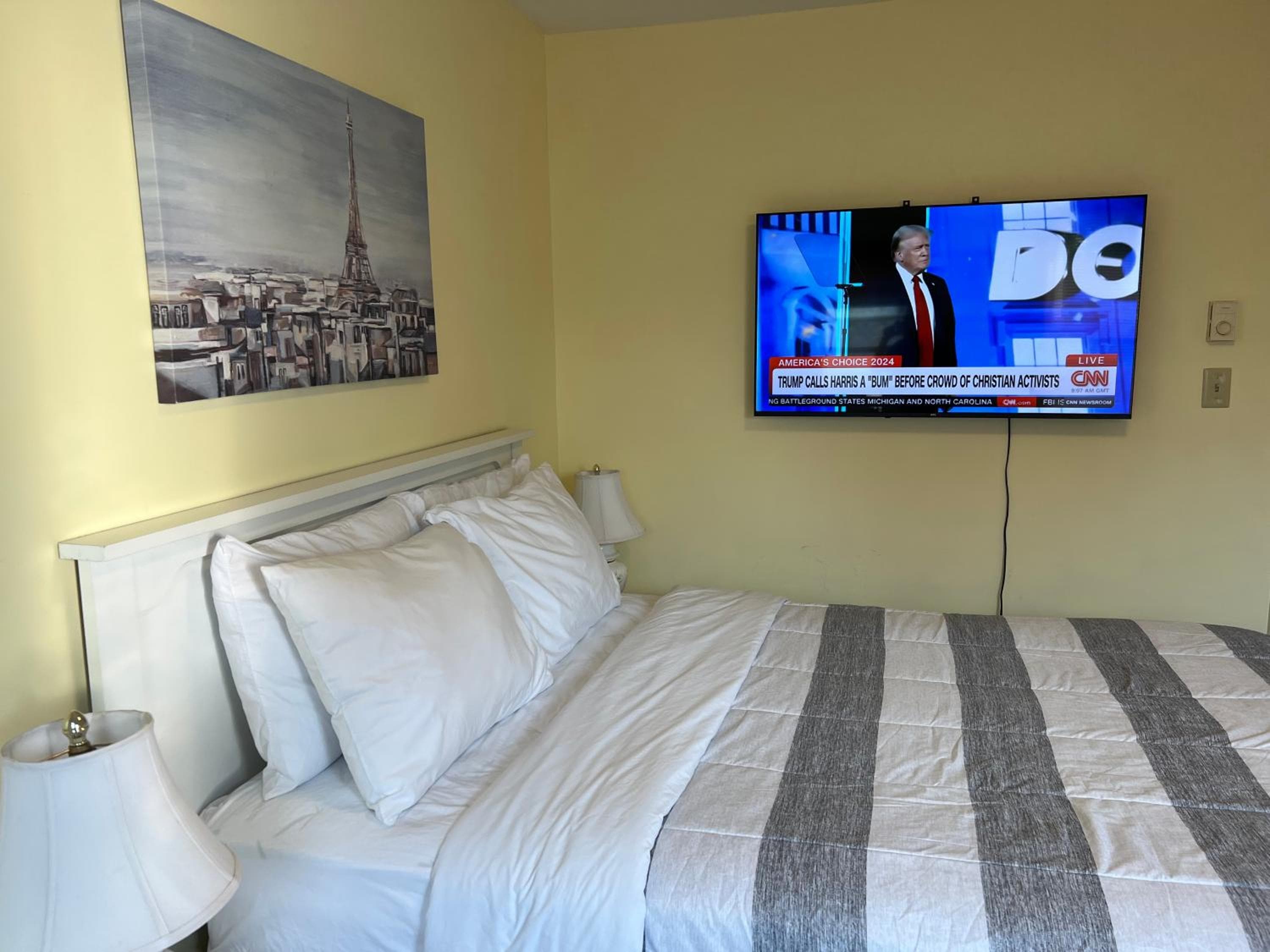 Lee's Ocean Peek B & B