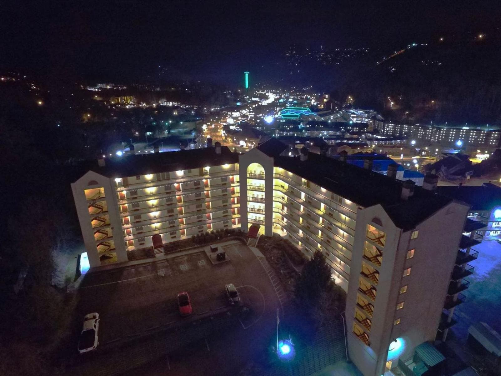 Gatlinburg Chateau Condo 506