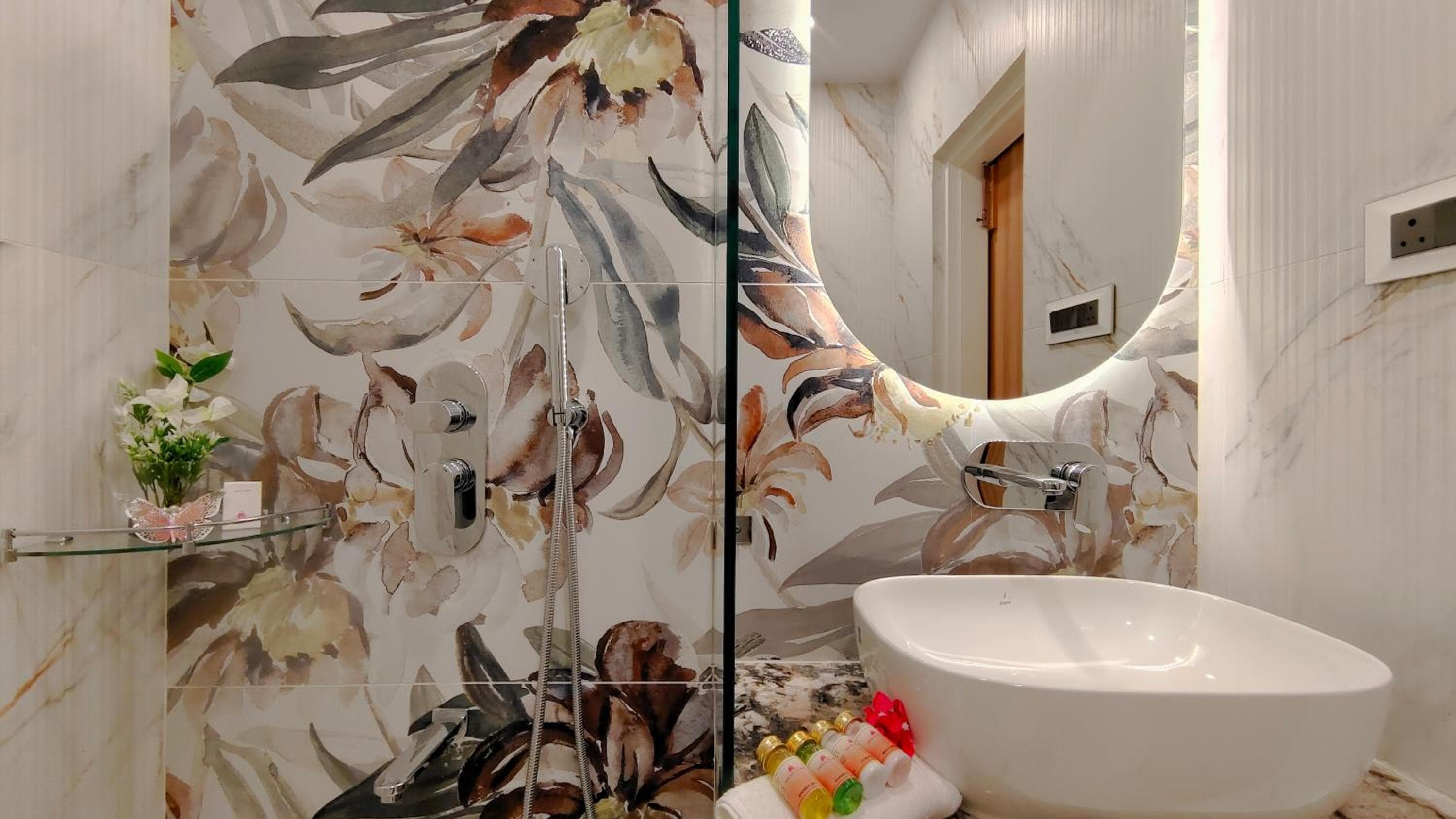 Sarang Palace - A Luxury Boutique Hotel