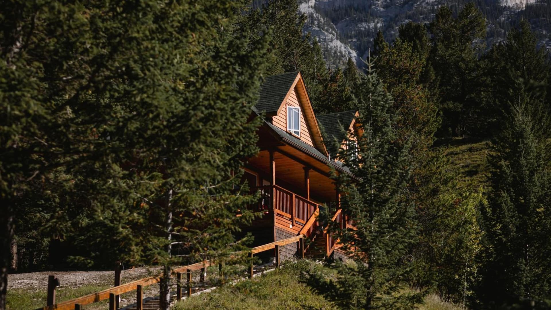Canmore Alpine Hostel - Alpine Club of Canada
