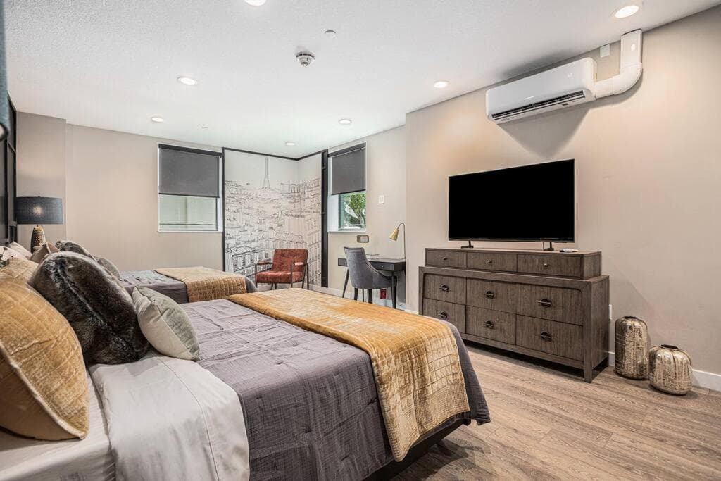 Private room with Kitchen & Bath 4