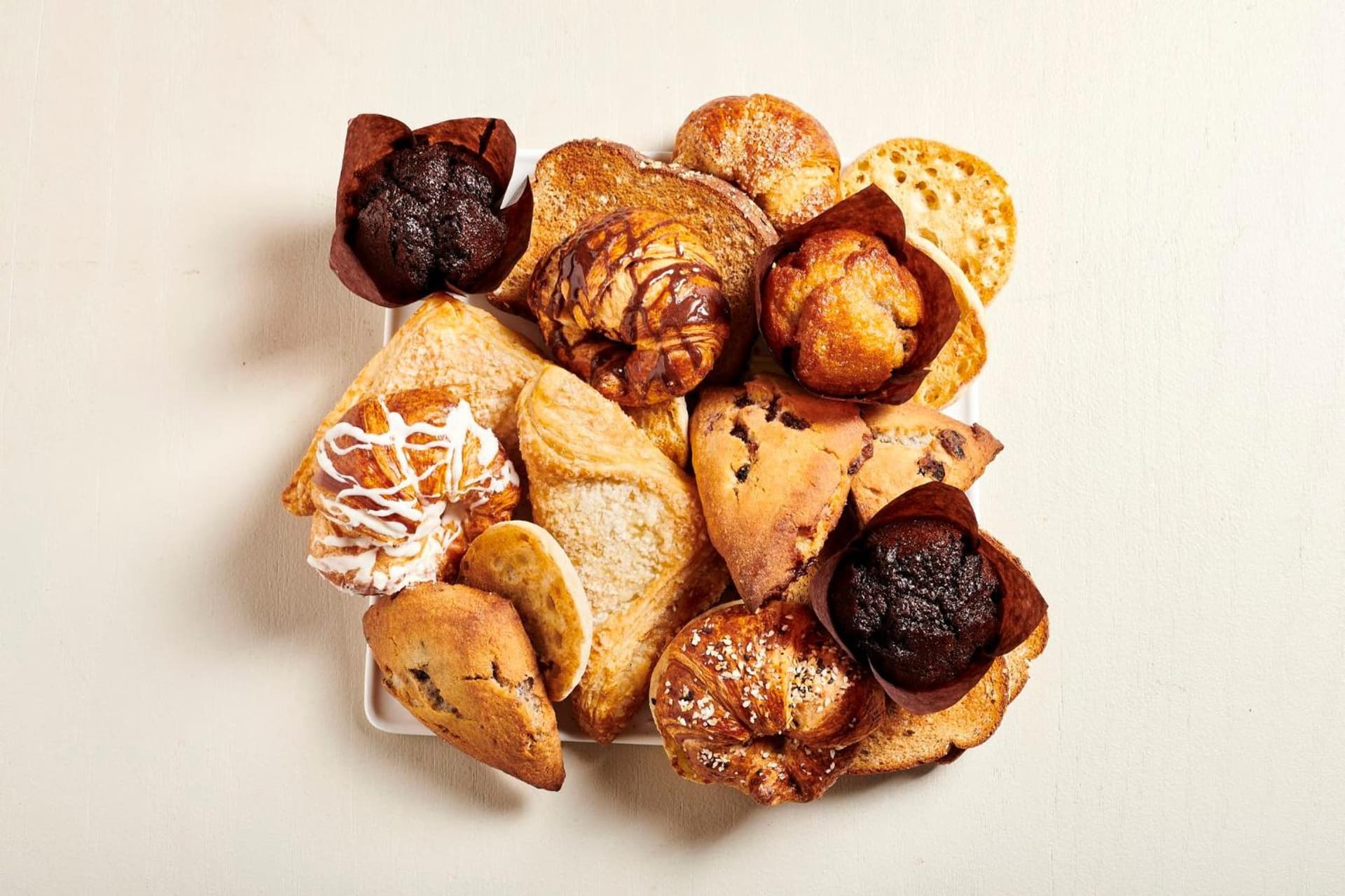 Holiday Inn Oakville Centre by IHG