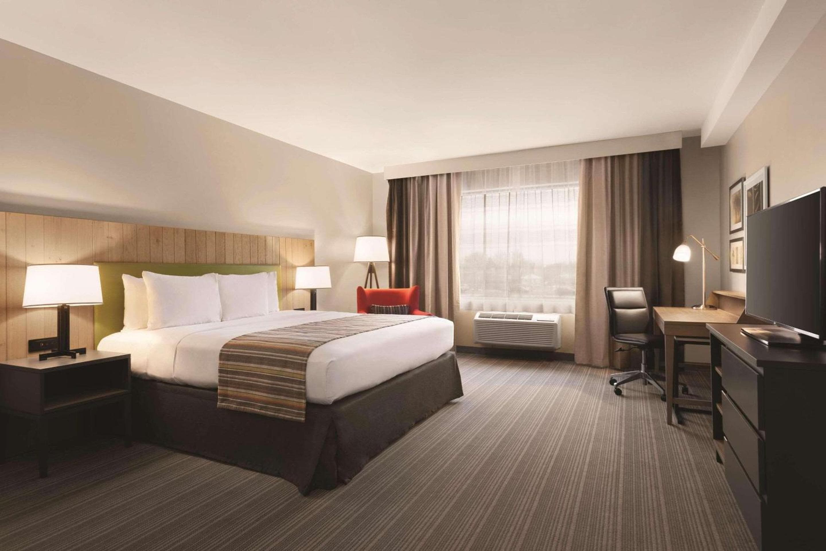 Country Inn & Suites by Radisson, Belleville, ON