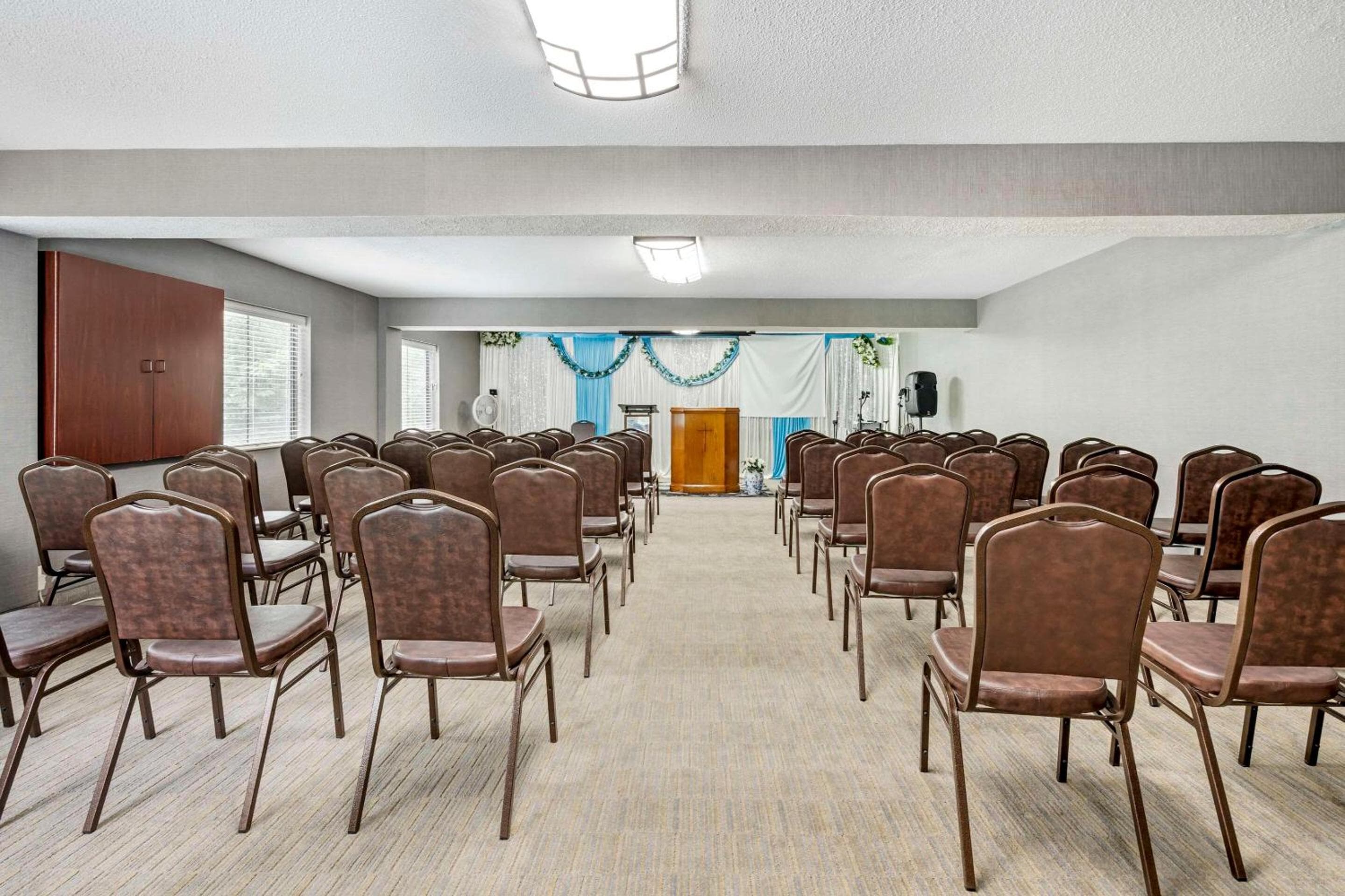 Country Inn & Suites by Radisson, Pickerington, OH