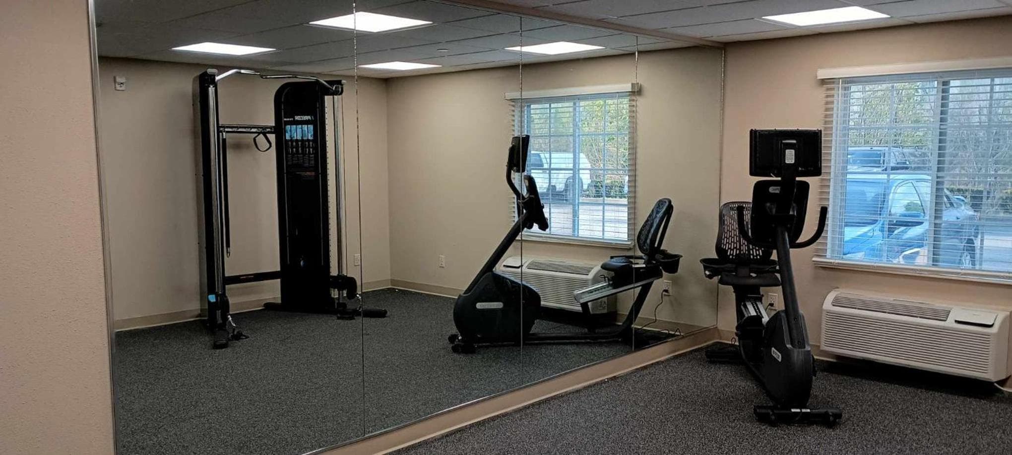 WoodSpring Suites Louisville Clarksville