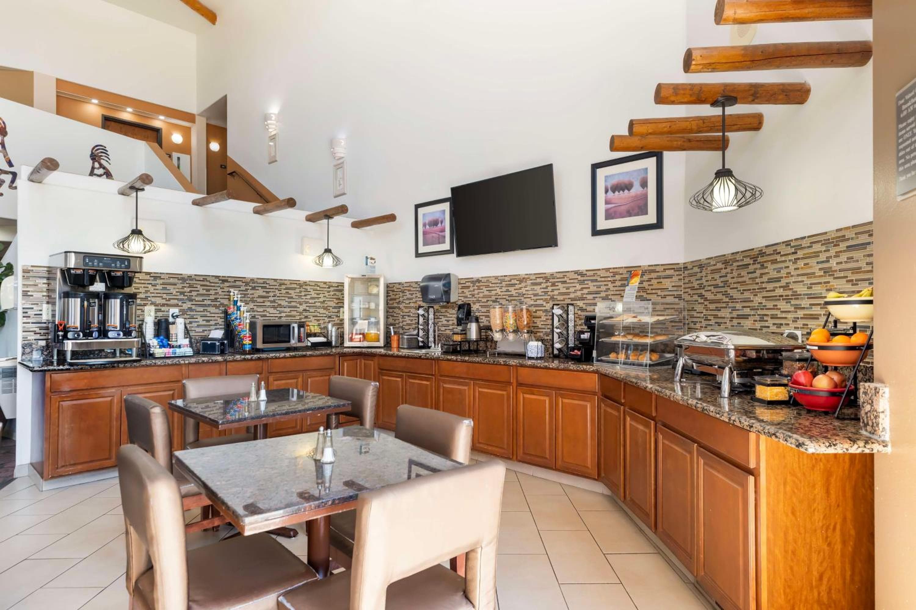 Best Western Kiva Inn