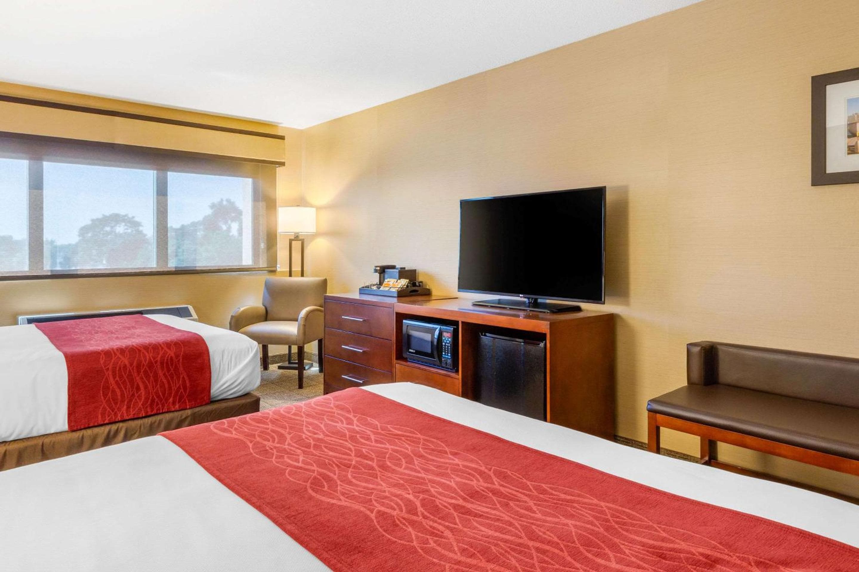 Comfort Inn & Suites Logan International Airport