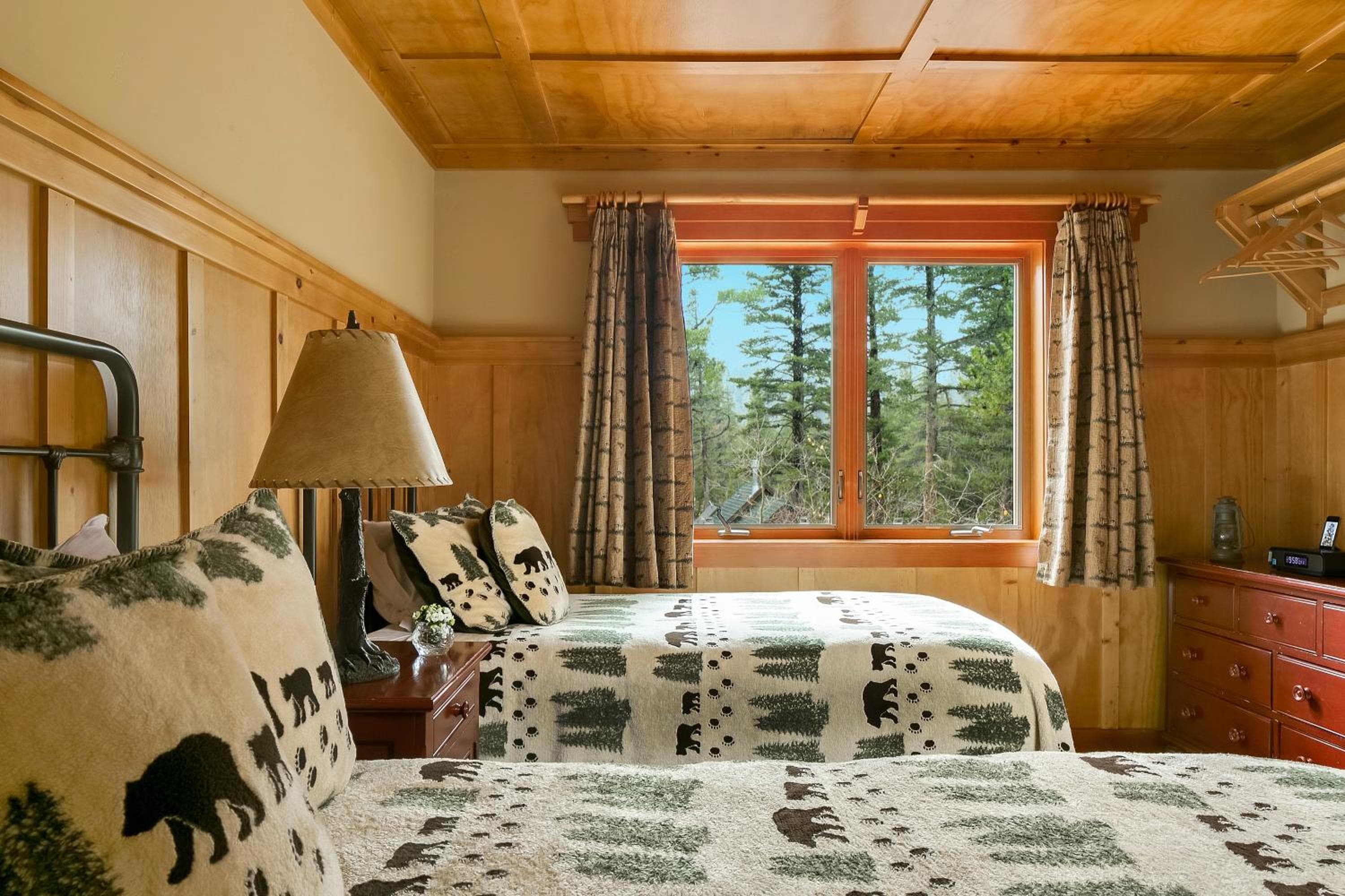 Tamarack Lodge
