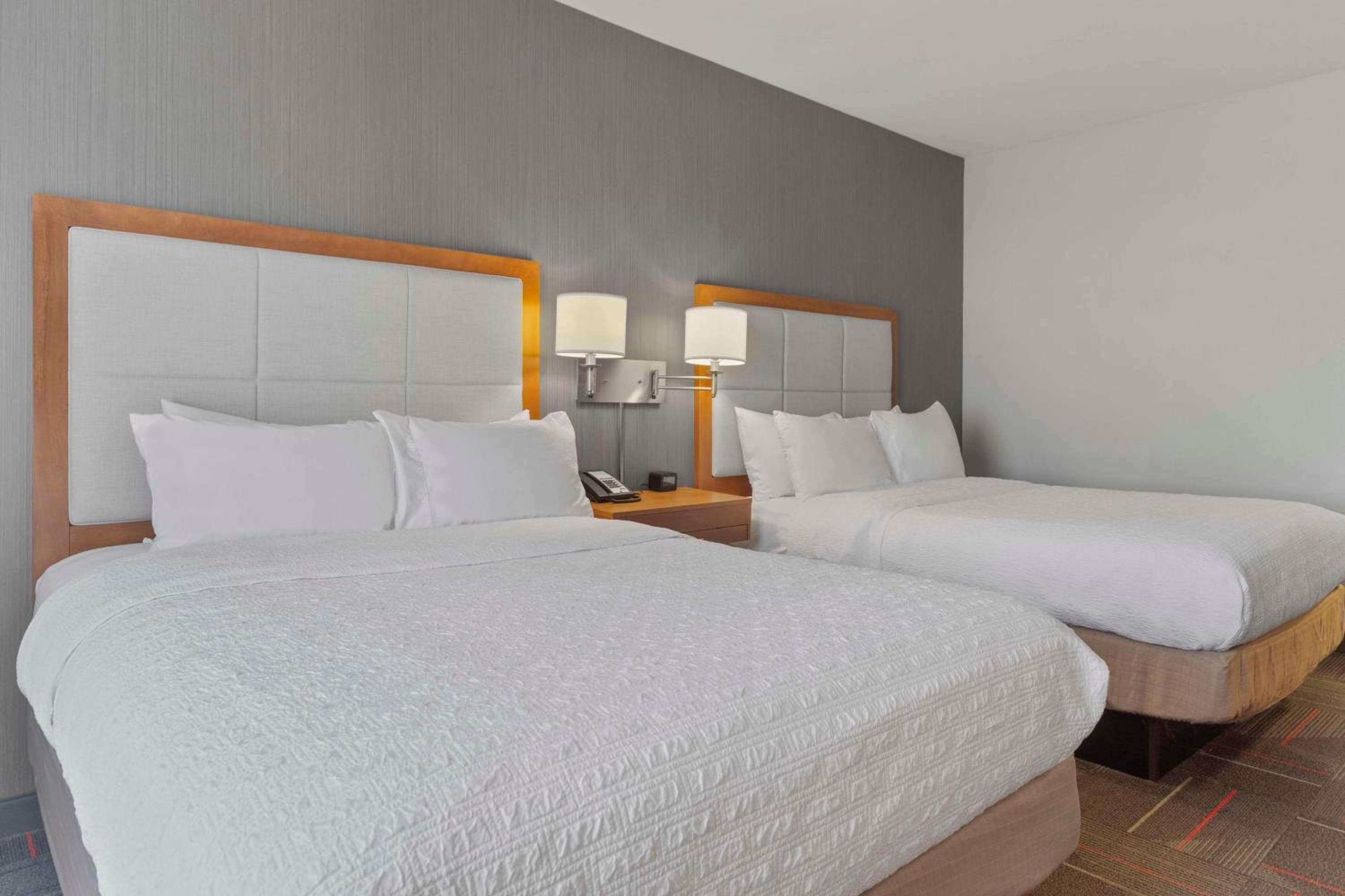 Hampton Inn & Suites by Hilton Columbus Scioto Downs